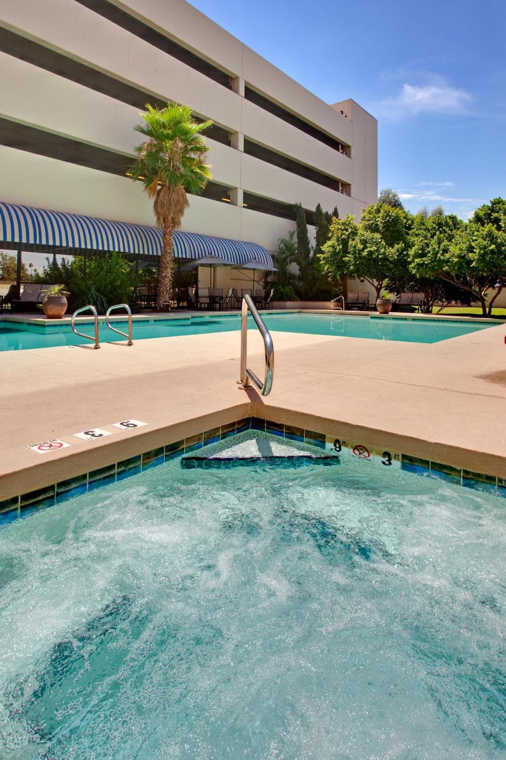 Crowne Plaza Phoenix Airport - PHX by IHG photo 47