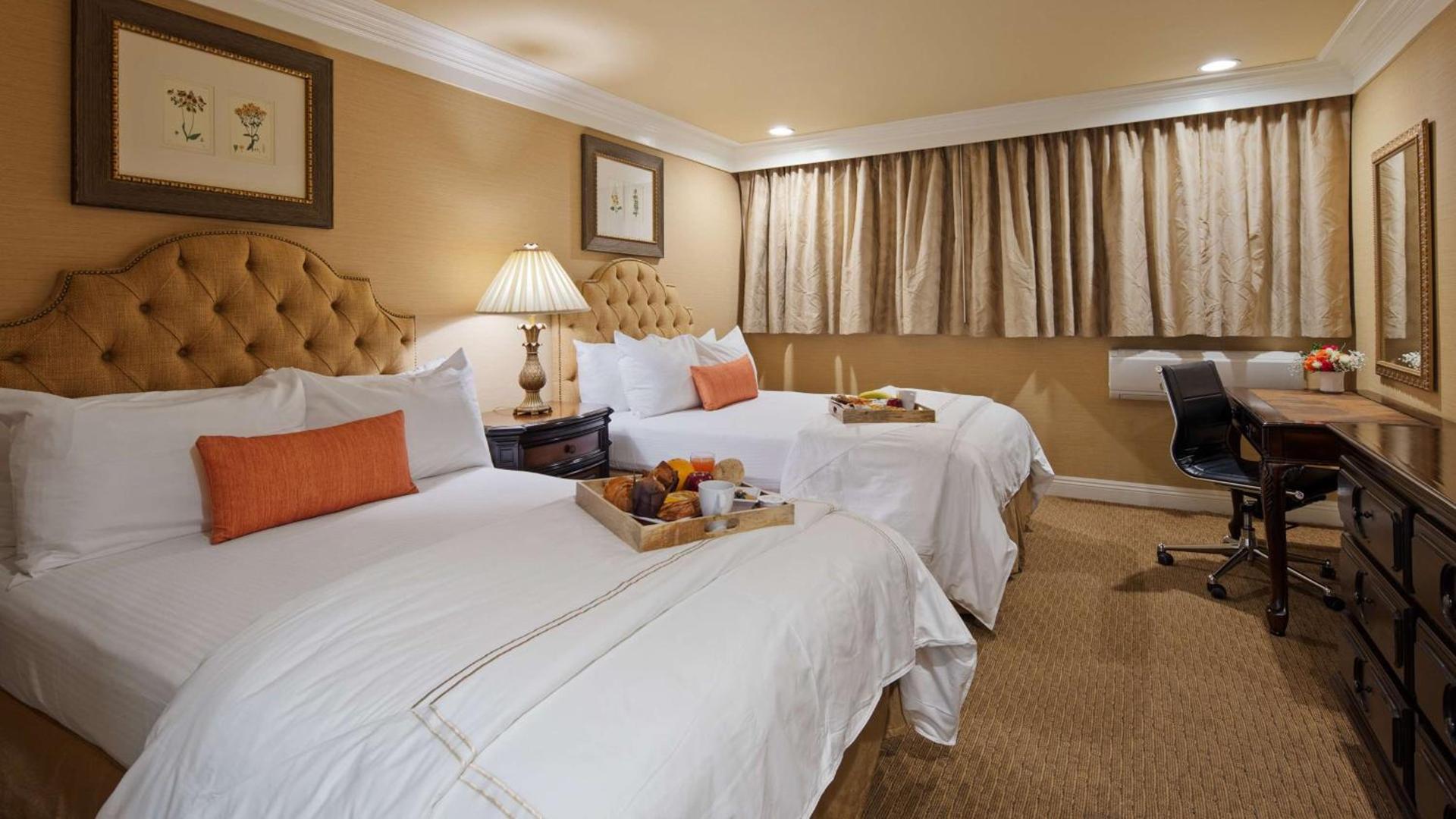 Best Western Plus Sunset Plaza Hotel photo 23