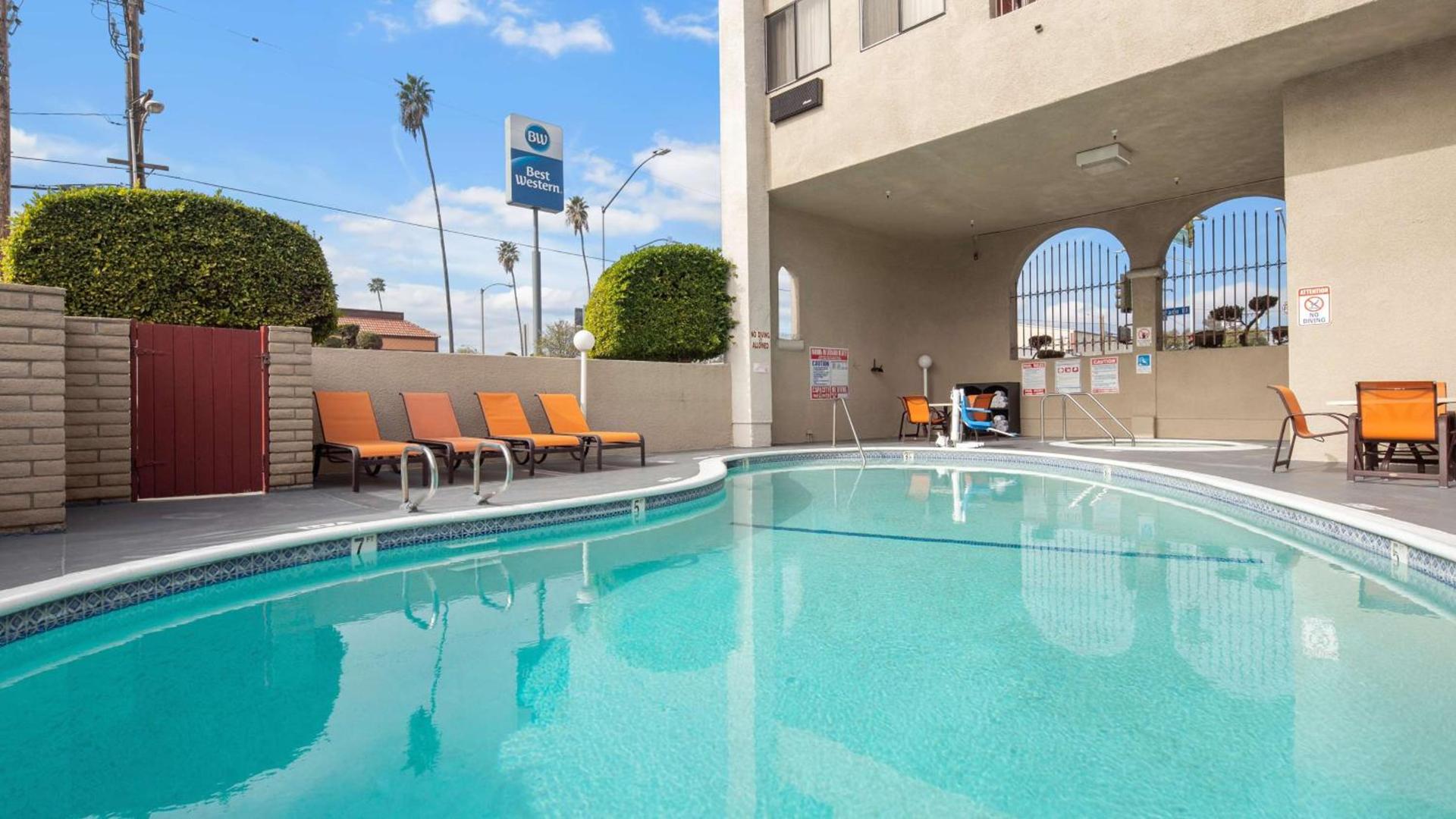 Best Western Pasadena Royale Inn & Suites photo 6