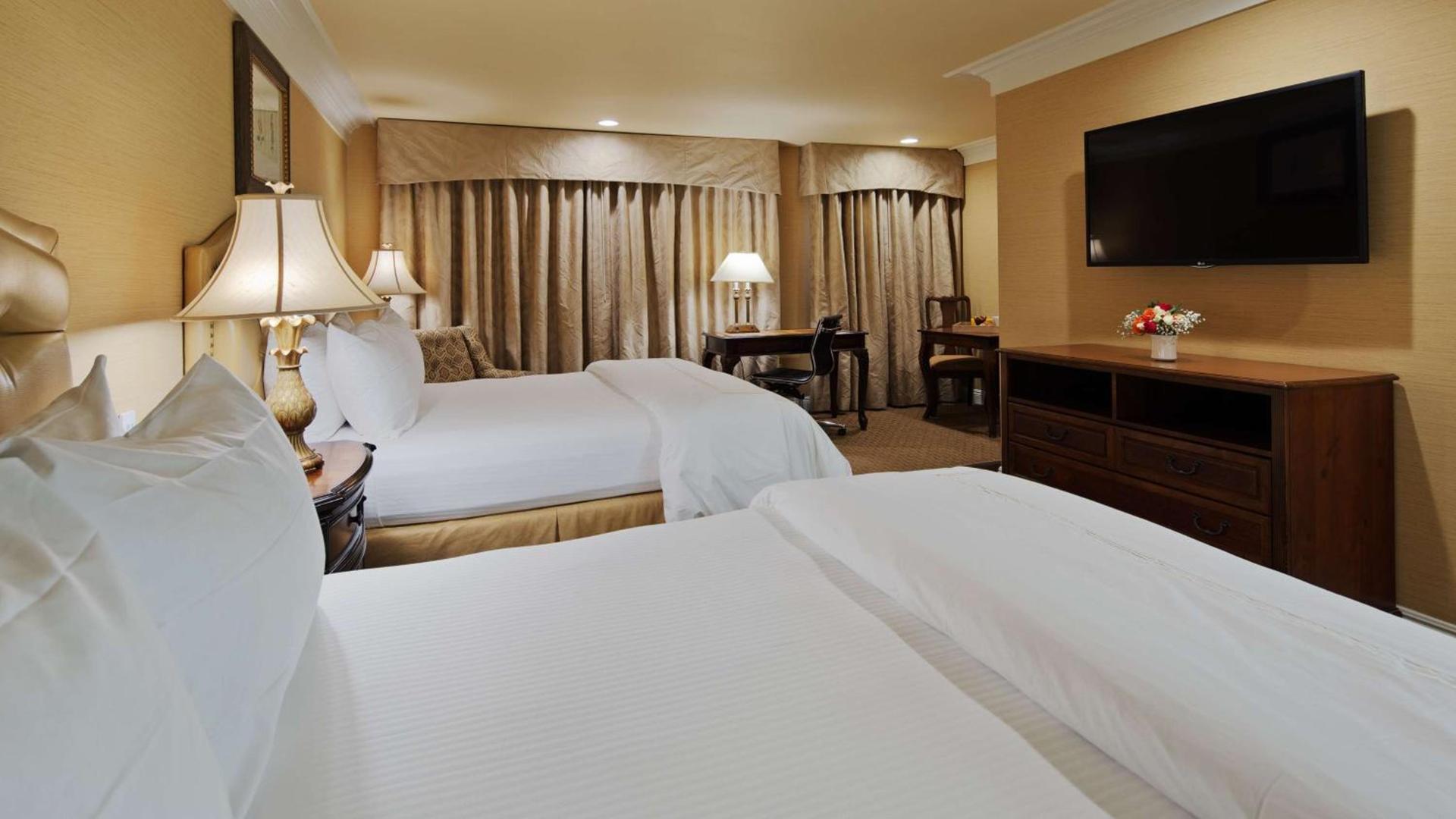 Best Western Plus Sunset Plaza Hotel photo 5