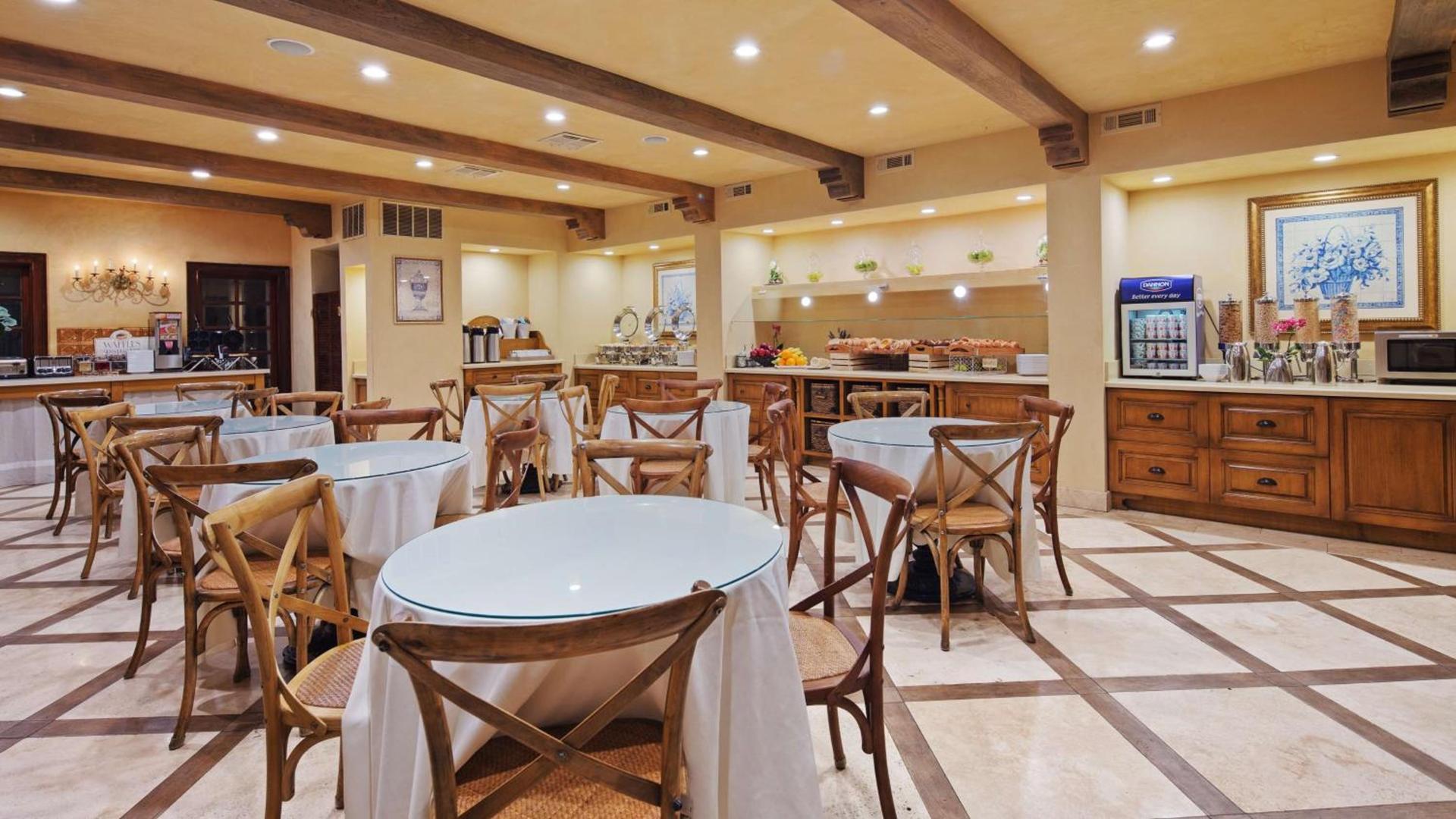 Best Western Plus Sunset Plaza Hotel photo 9