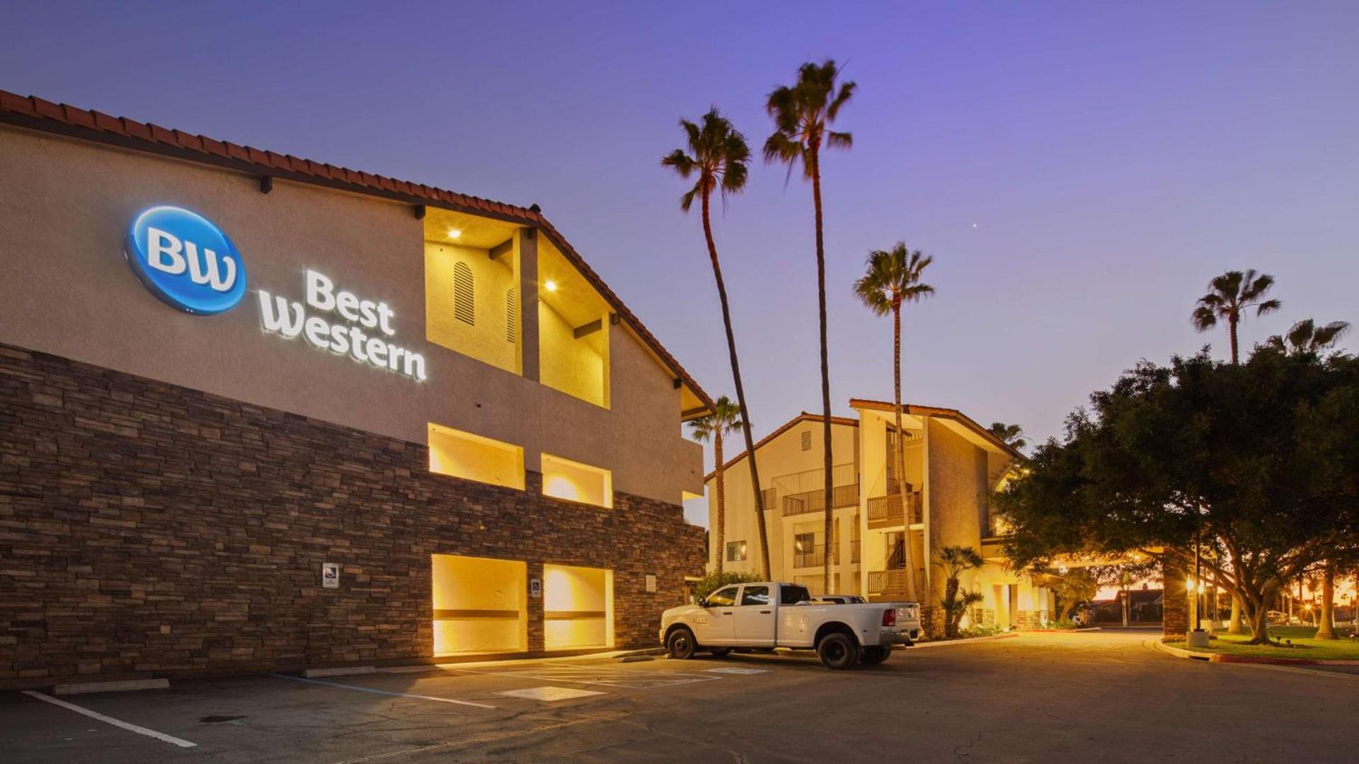 Best Western Carlsbad by the Sea photo 2