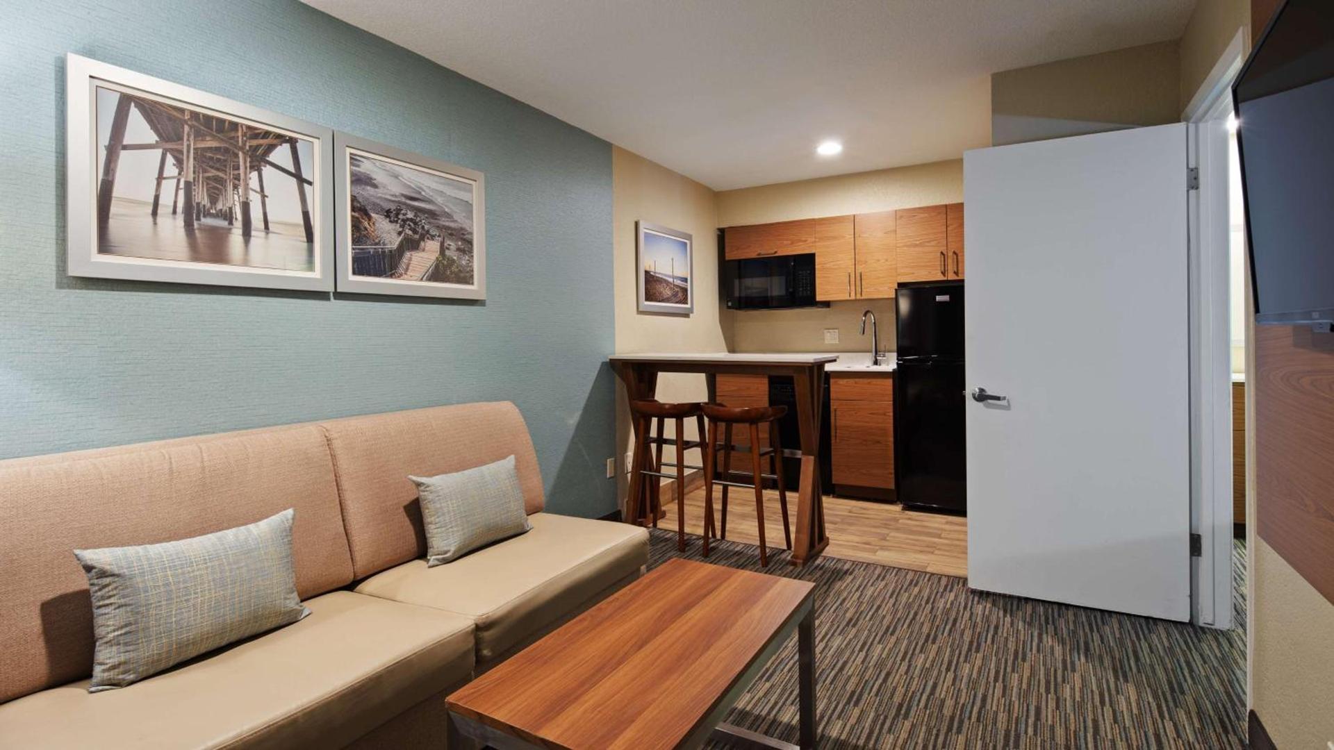Best Western Carlsbad by the Sea photo 7