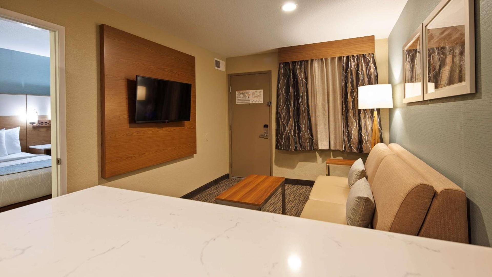 Best Western Carlsbad by the Sea photo 5