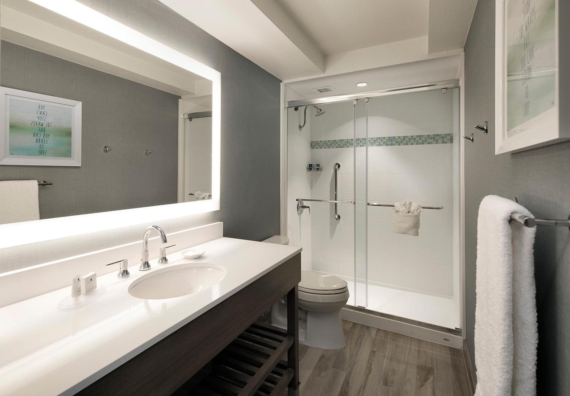 Crowne Plaza Ventura Beach by IHG photo 43