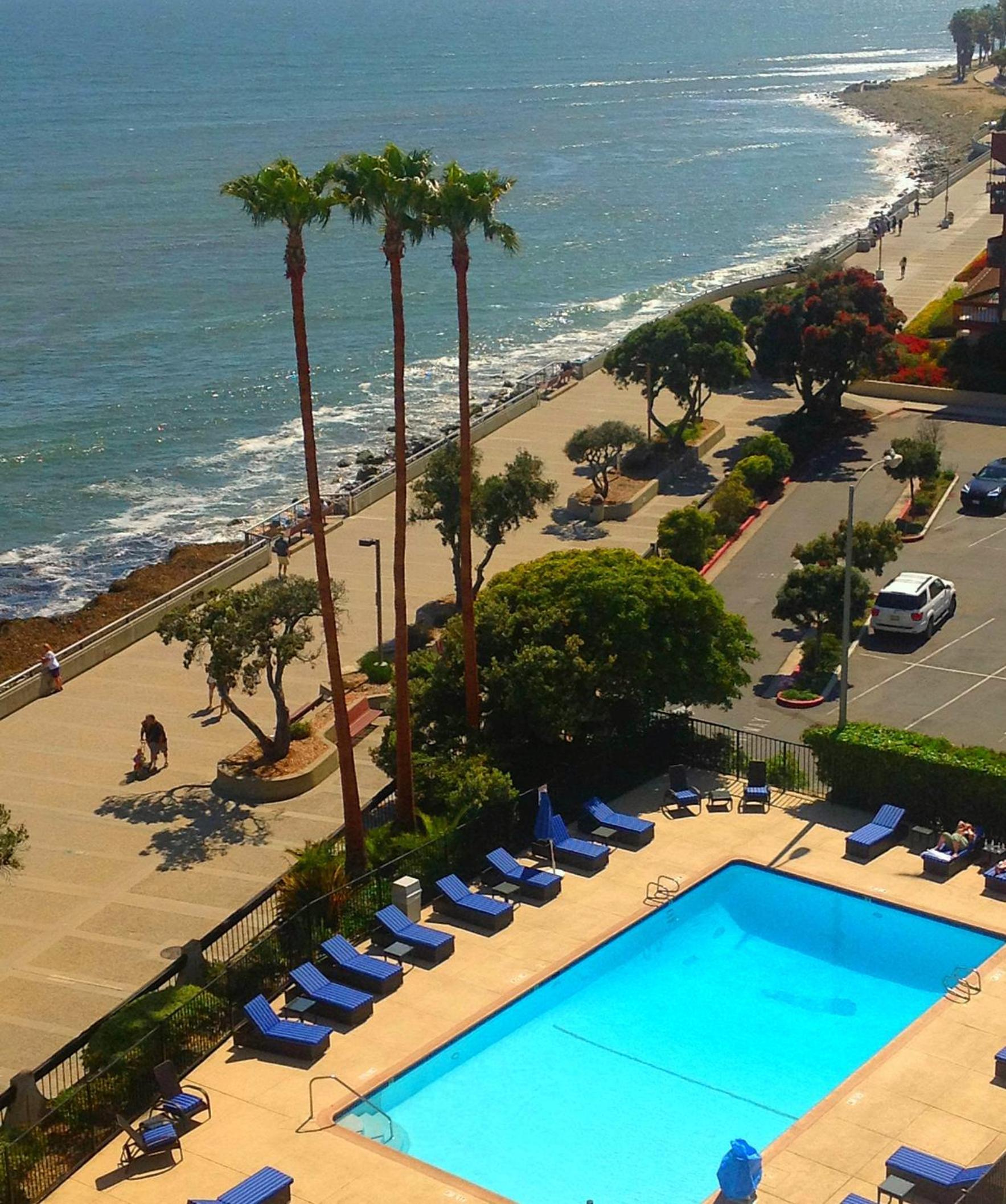Crowne Plaza Ventura Beach by IHG photo 5