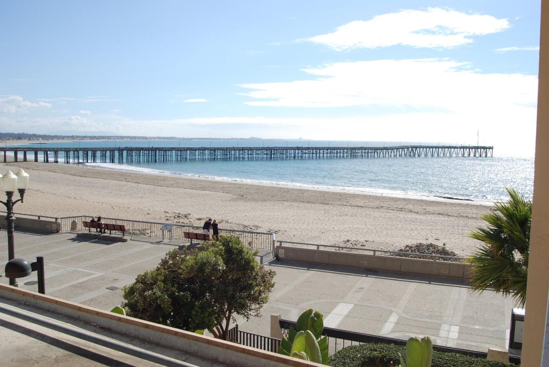 Crowne Plaza Ventura Beach by IHG photo 2