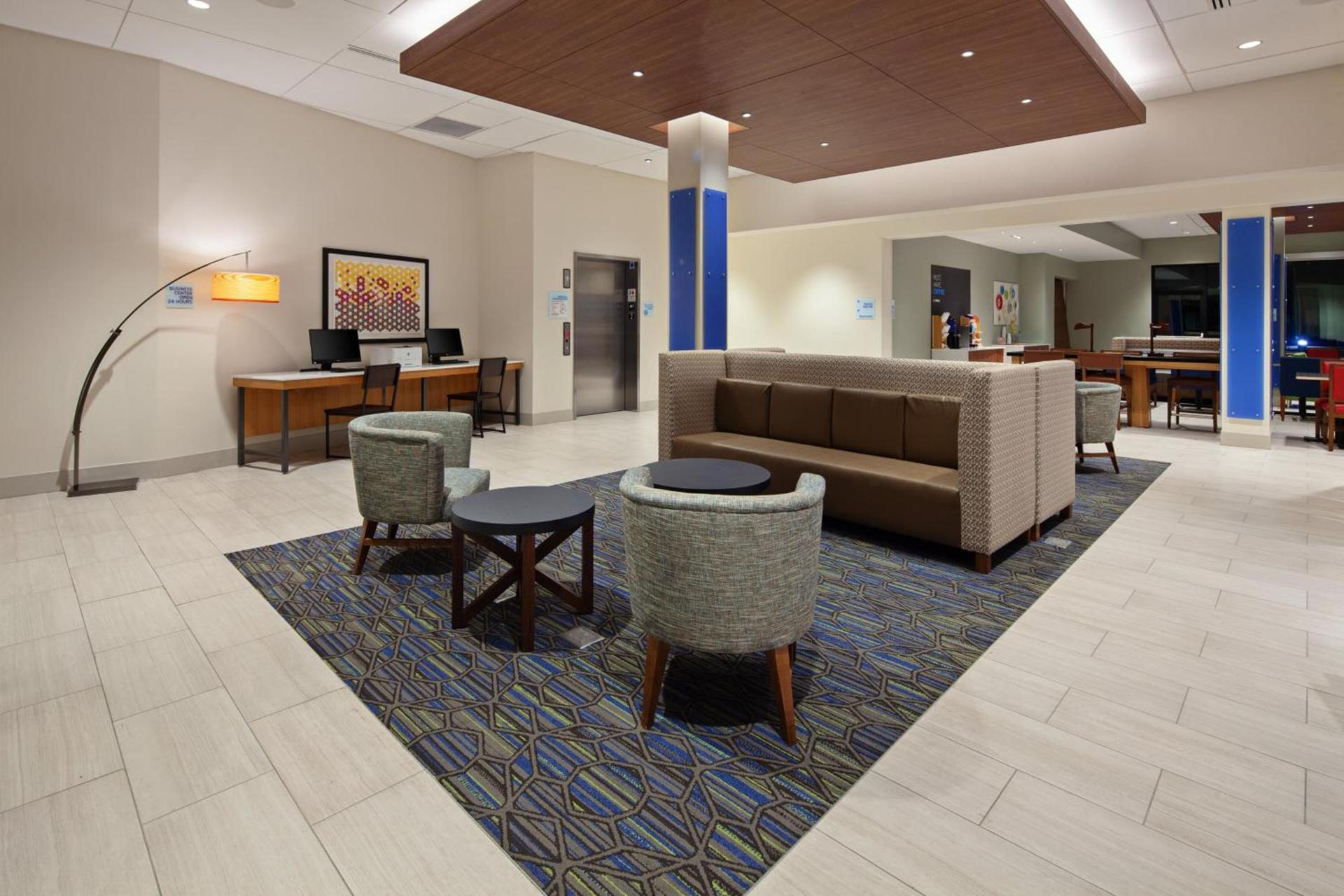 Holiday Inn Express Hotel & Suites Ventura Harbor by IHG photo 13
