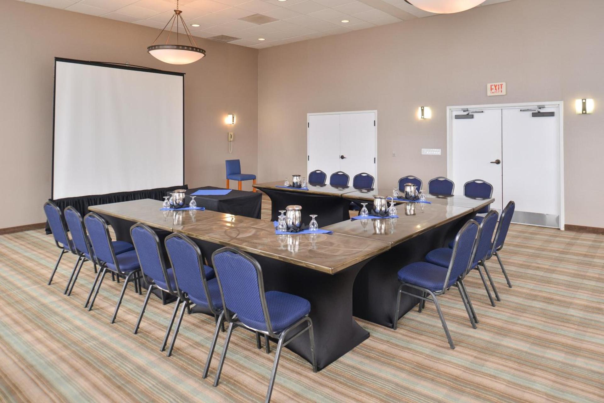 Holiday Inn Express Hotel & Suites Ventura Harbor by IHG photo 12