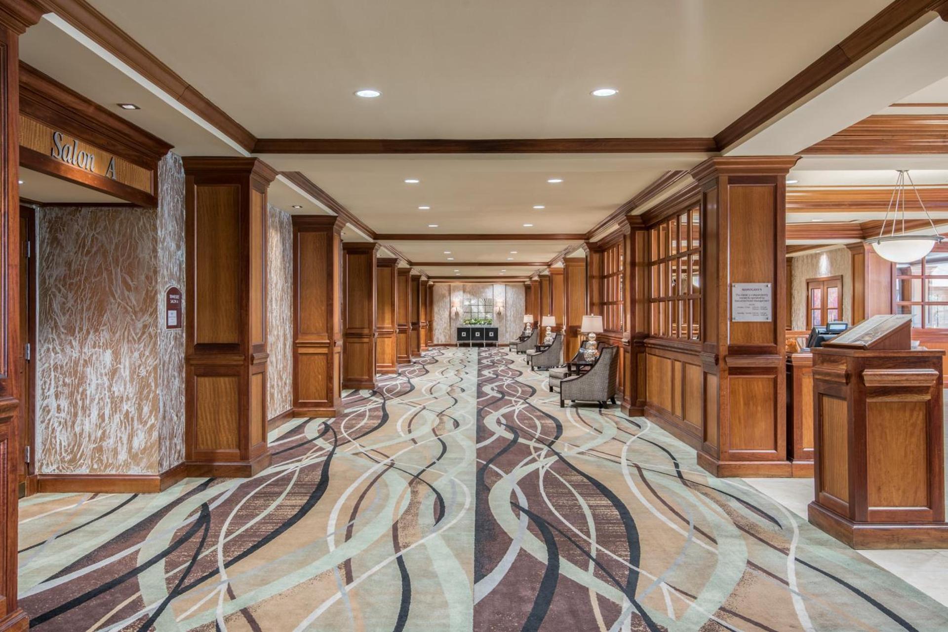 Crowne Plaza Knoxville Downtown University by IHG photo 10
