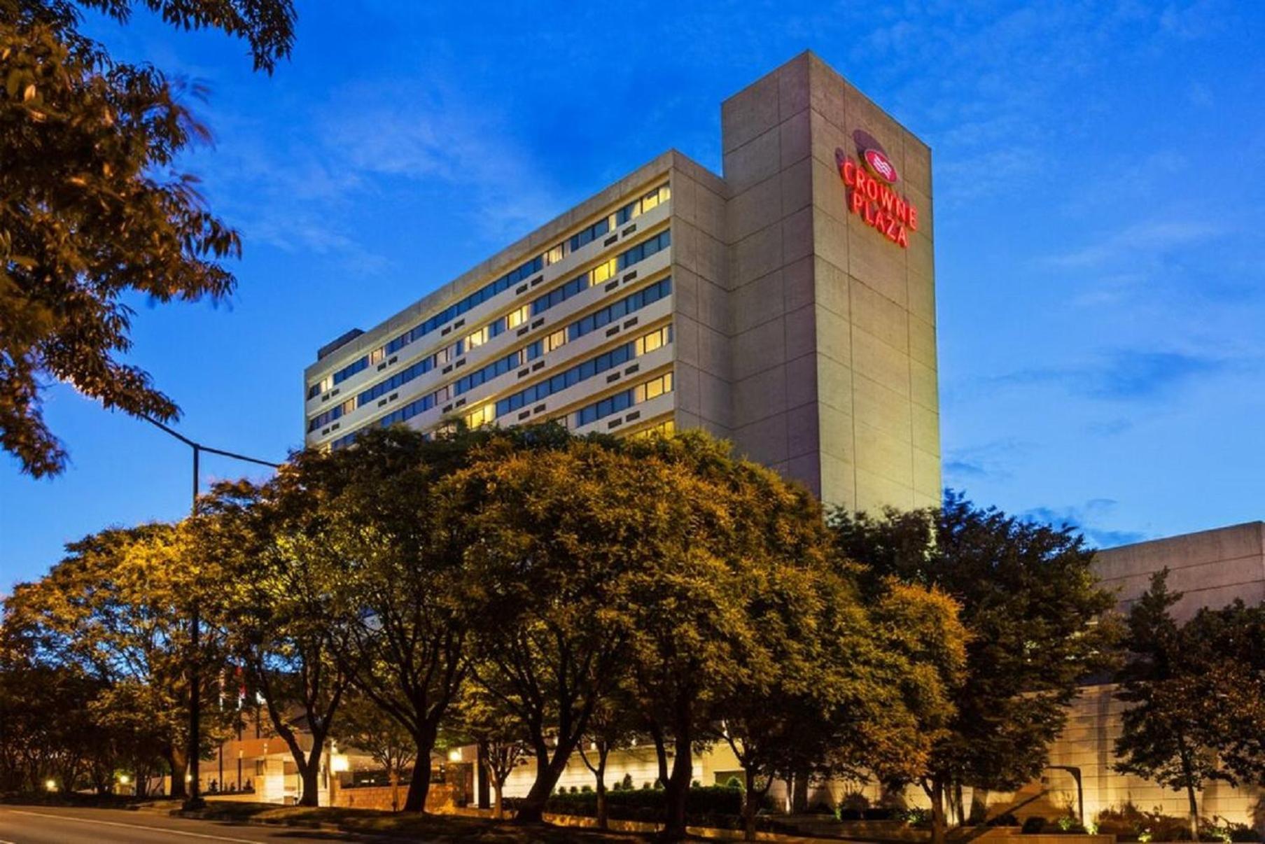 Crowne Plaza Knoxville Downtown University by IHG photo 66