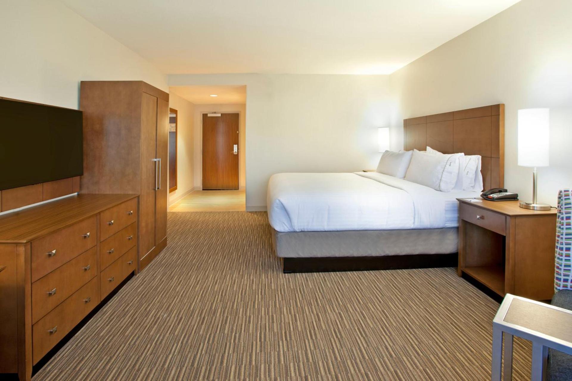 Holiday Inn Express Hotel & Suites Austin Downtown - University by IHG photo 47