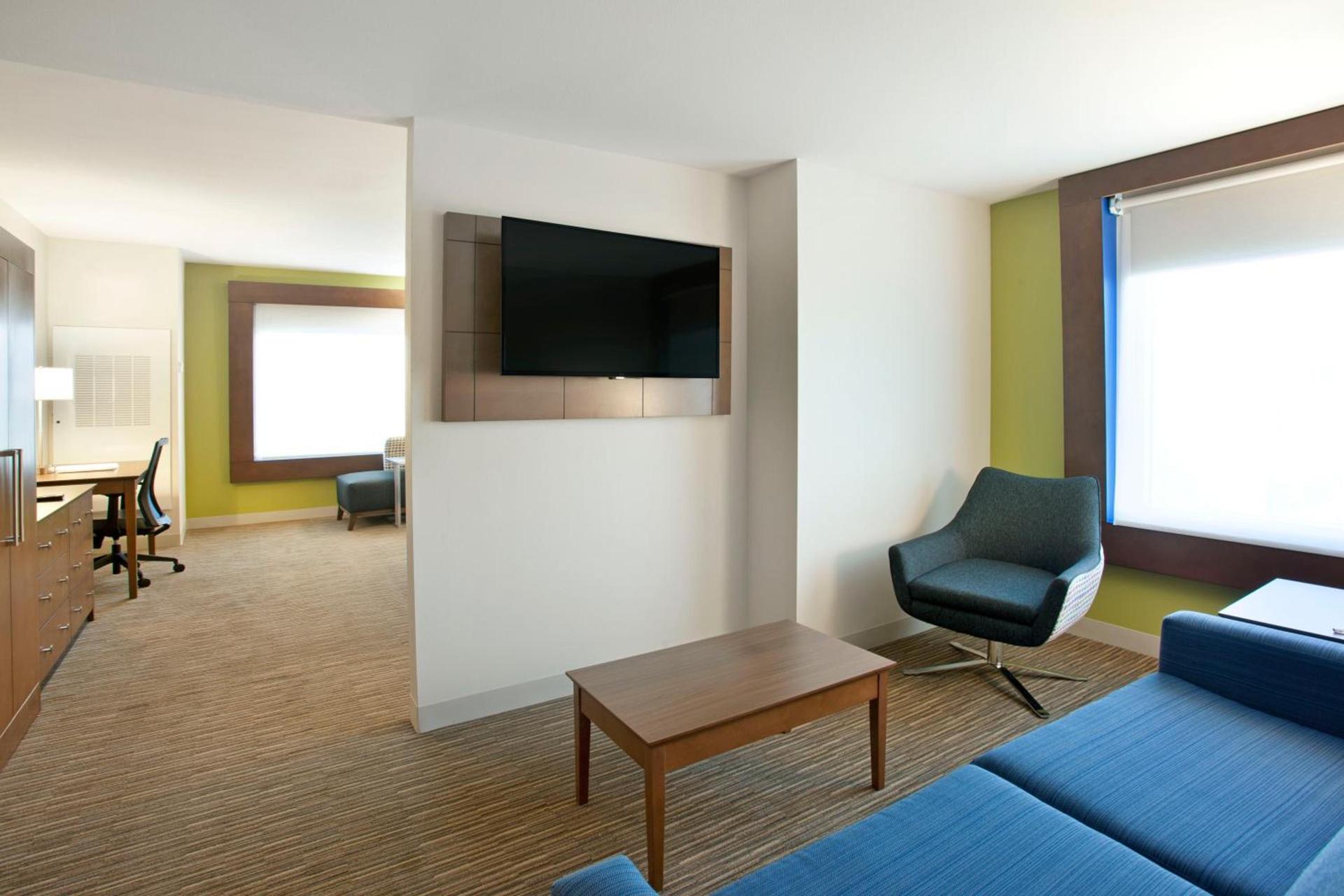 Holiday Inn Express Hotel & Suites Austin Downtown - University by IHG photo 40