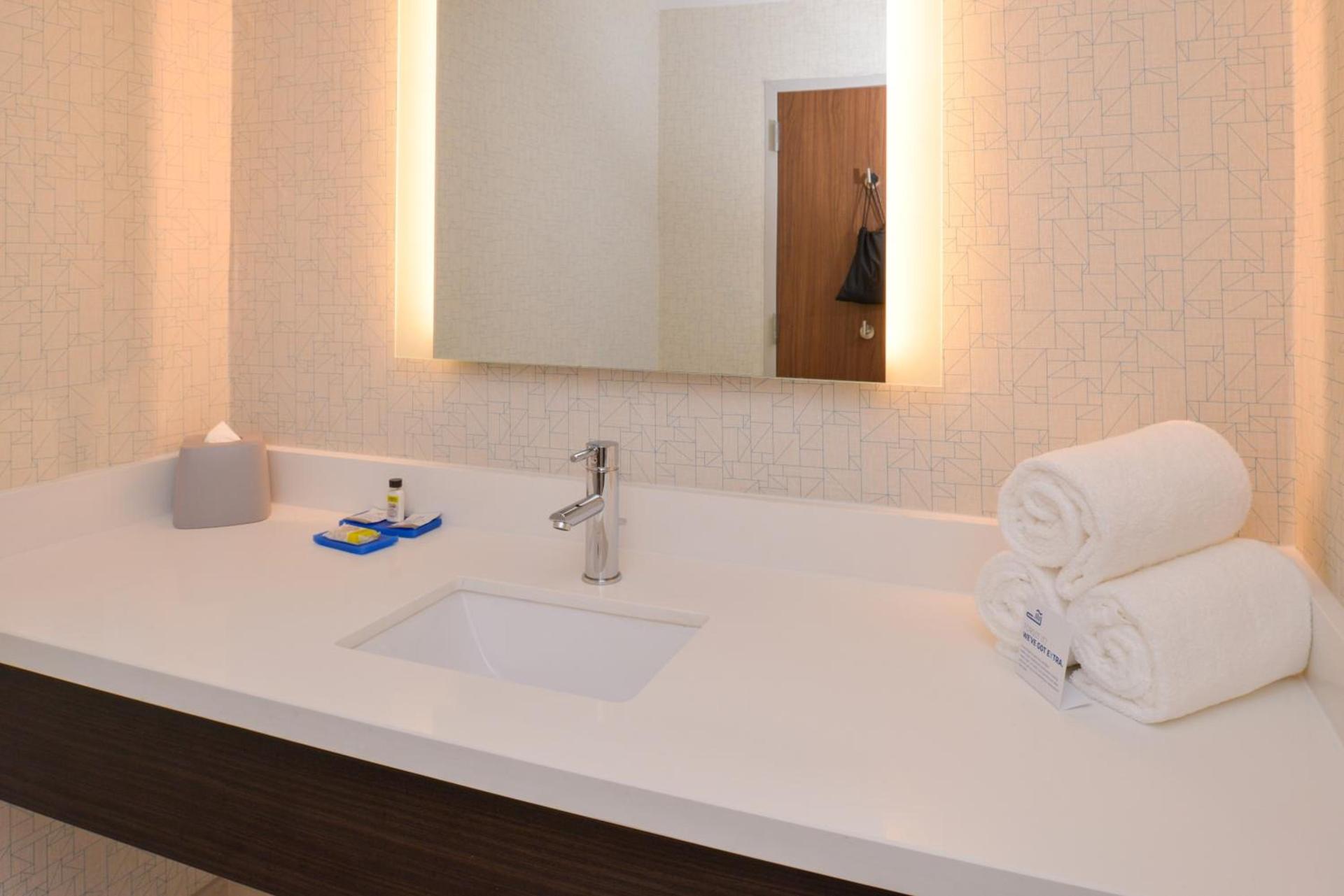 Holiday Inn Express & Suites - Shreveport - Downtown by IHG photo 10