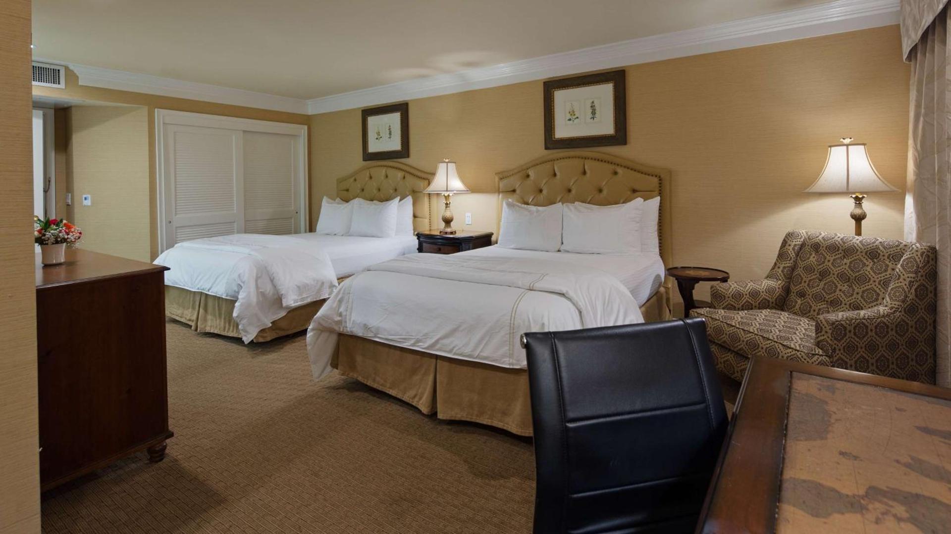 Best Western Plus Sunset Plaza Hotel photo 27