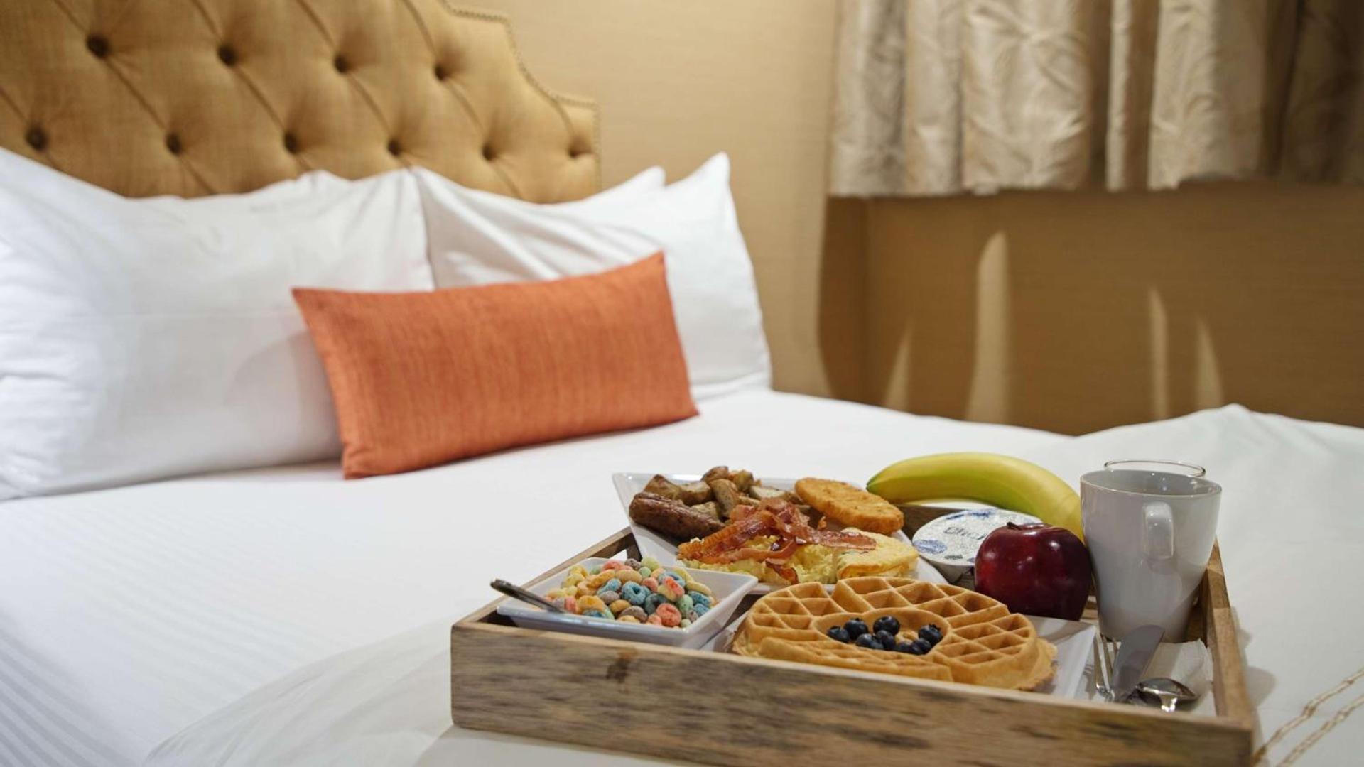Best Western Plus Sunset Plaza Hotel photo 18