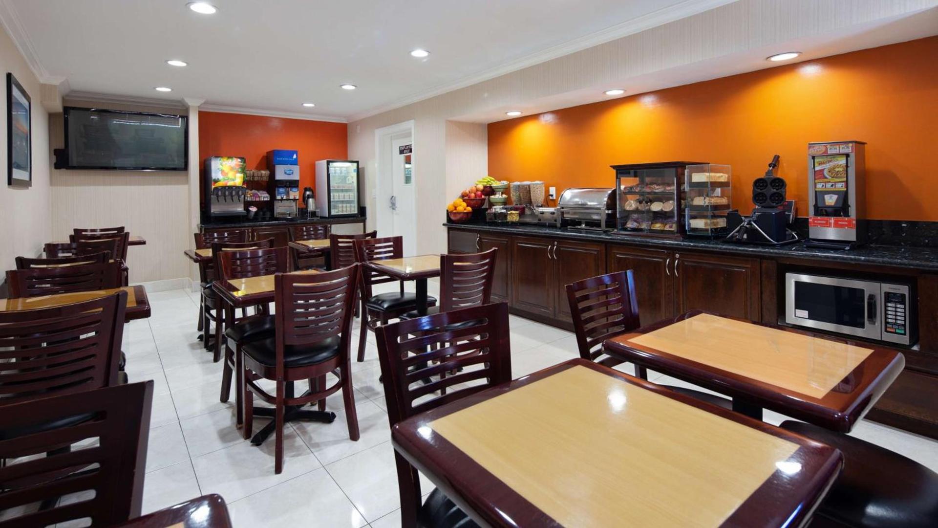 Best Western Pasadena Inn photo 7