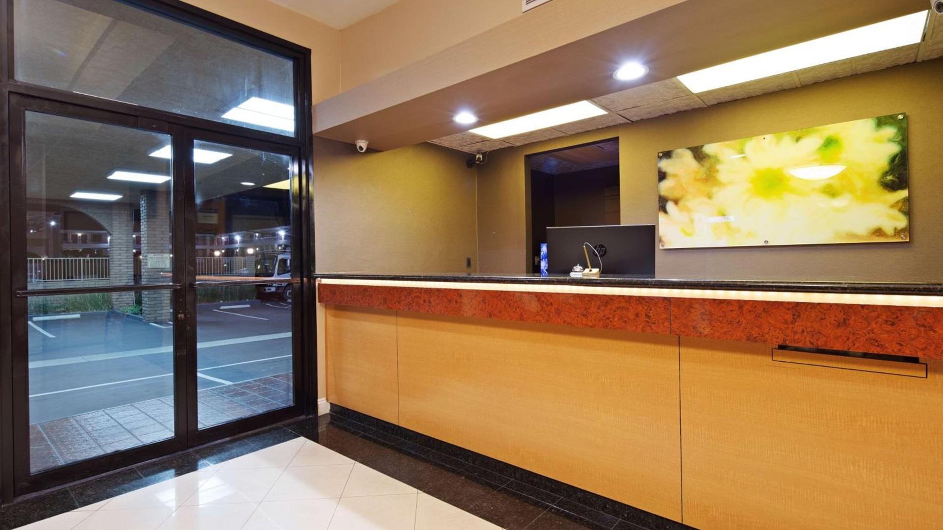 Best Western Pasadena Inn photo 10