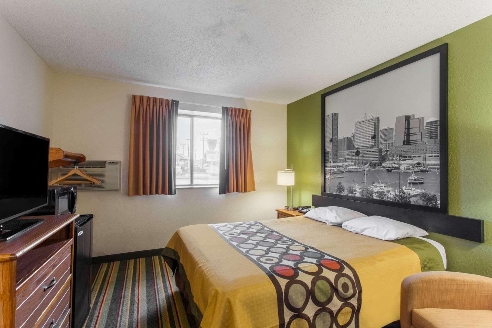 Super 8 by Wyndham College Park Wash DC Area photo 8