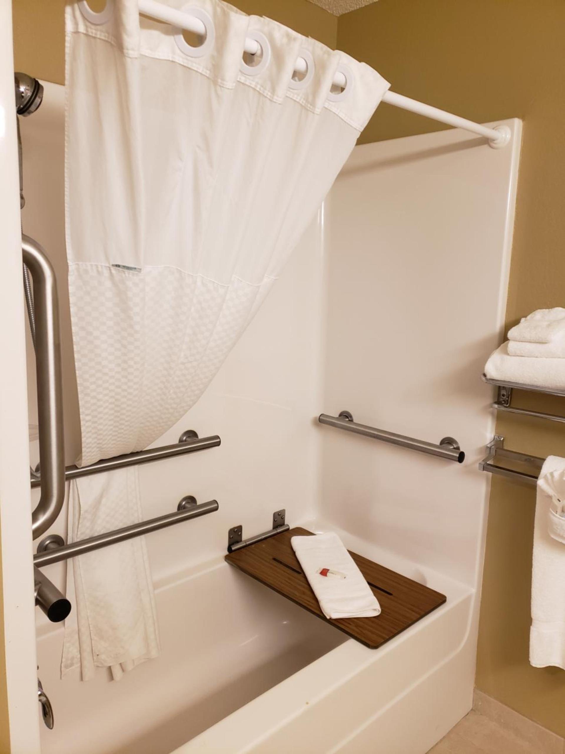 Microtel Inn & Suites by Wyndham Dover New Hampshire photo 9