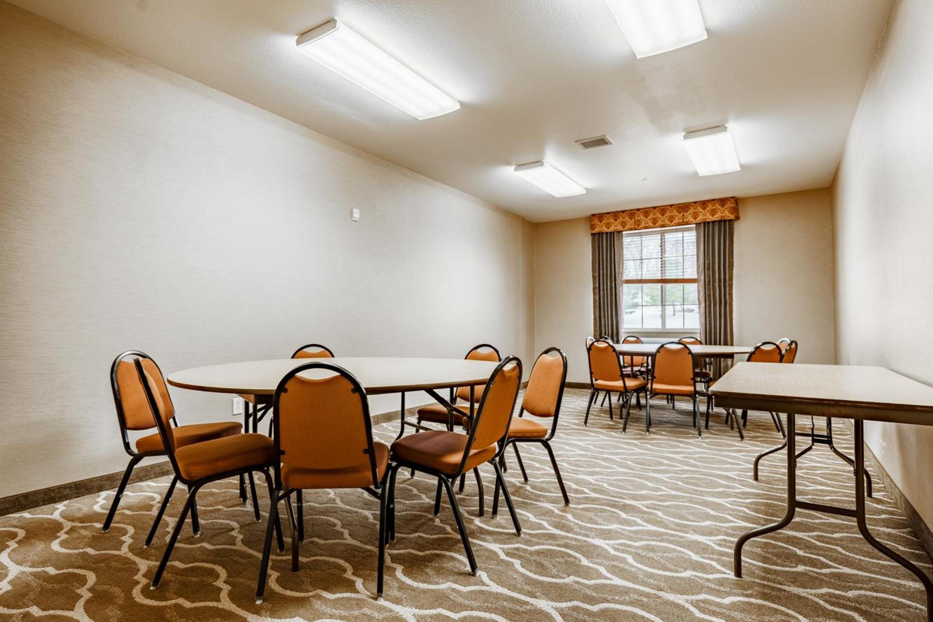 Cobblestone Suites - Ripon photo 38