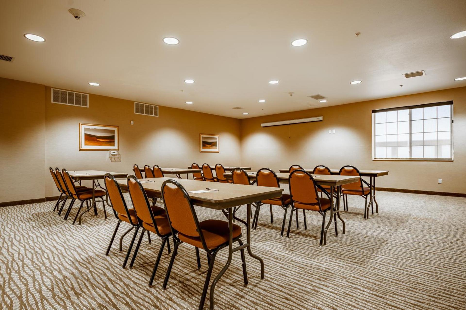 Cobblestone Suites - Ripon photo 37