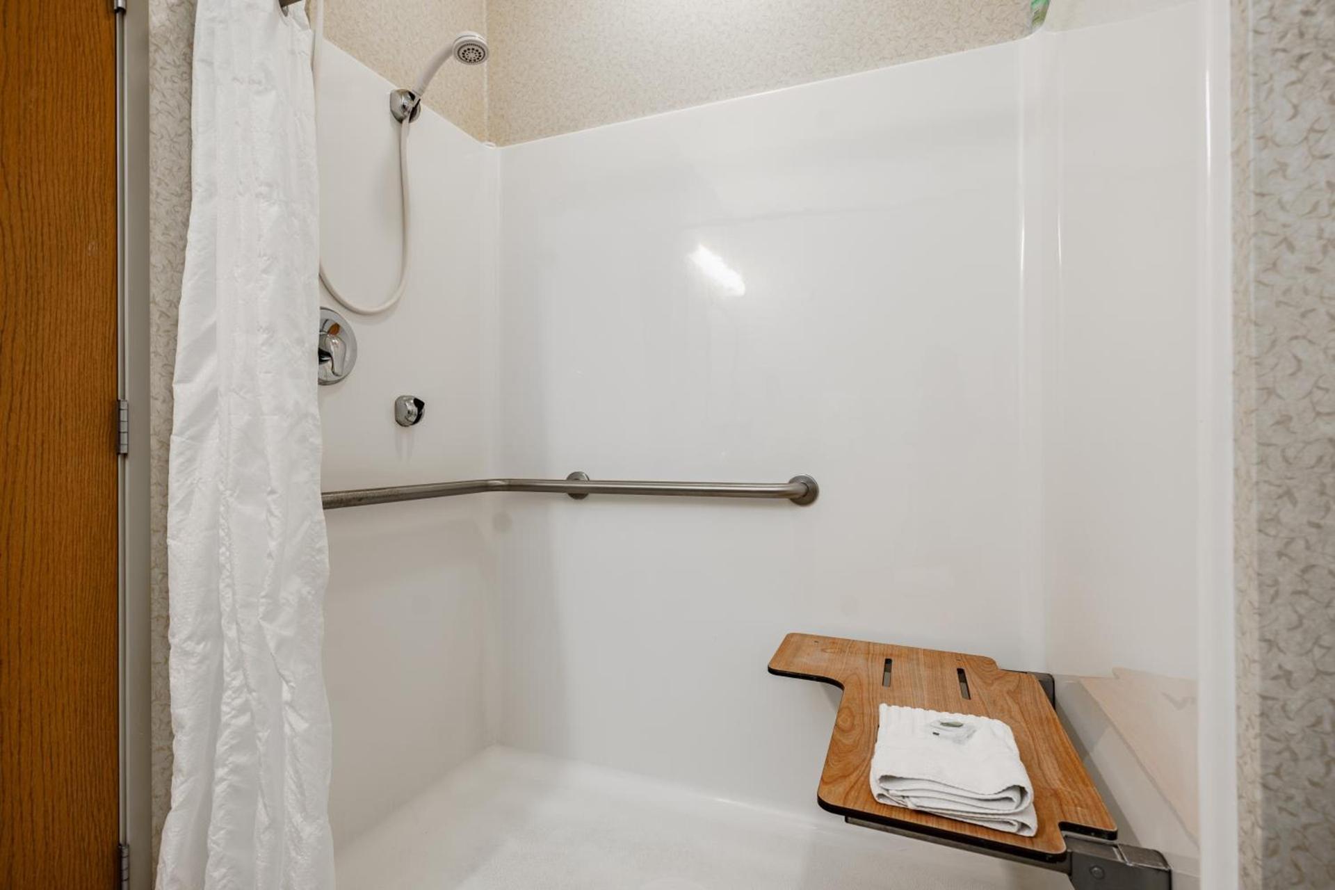 Cobblestone Suites - Ripon photo 27