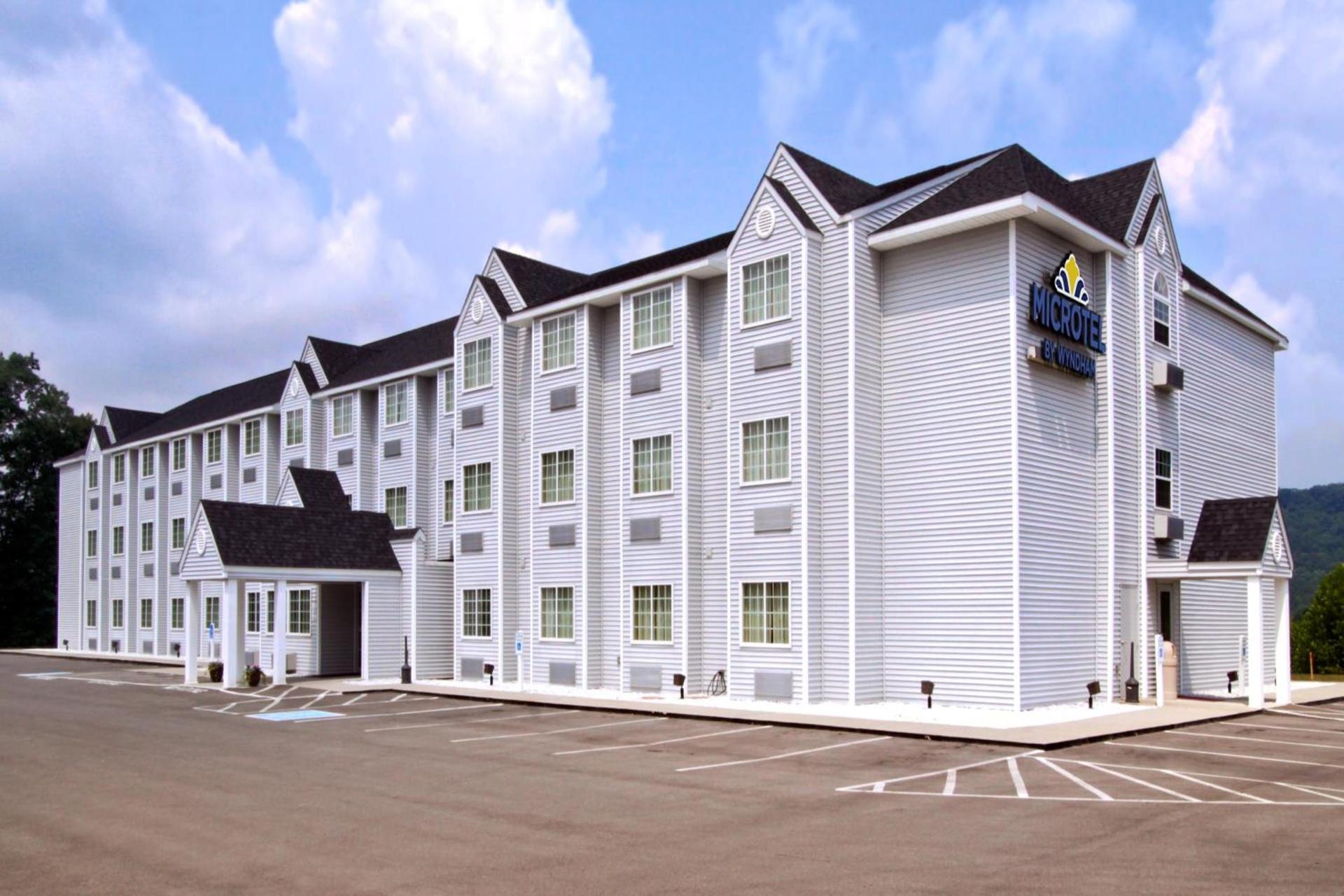 Microtel Inn and Suites Gassaway photo 2