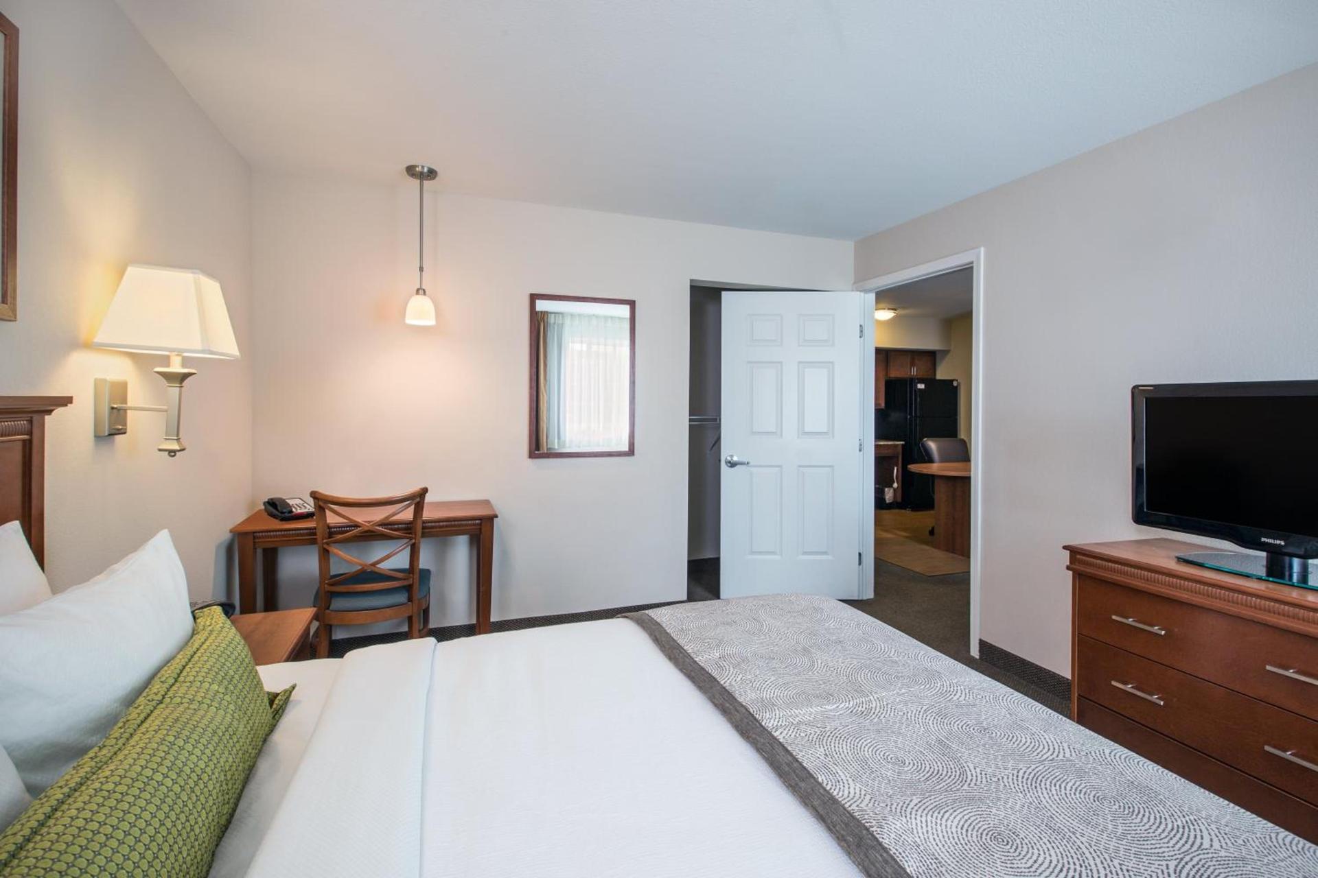 Candlewood Suites Pittsburgh-Cranberry by IHG photo 19