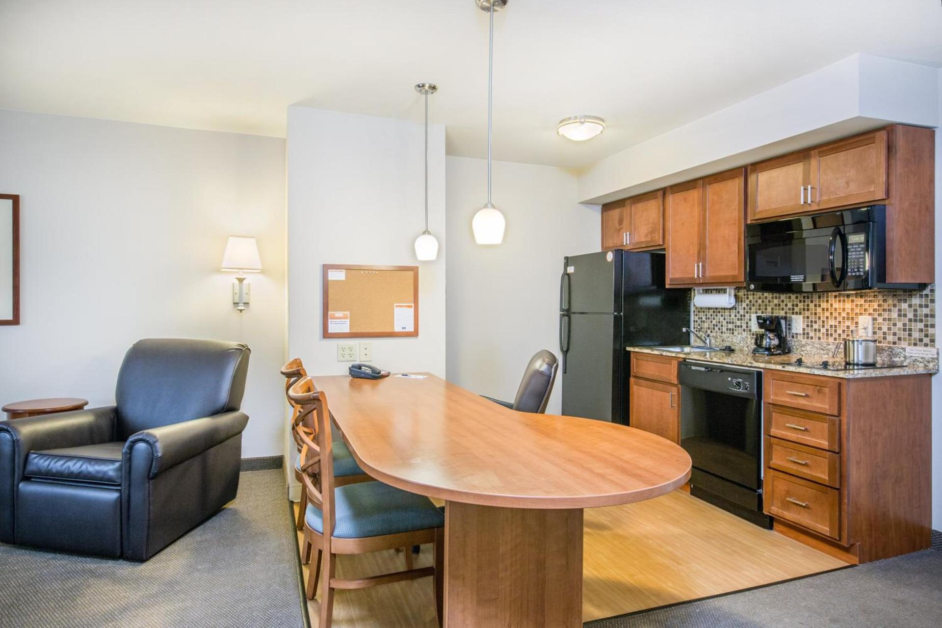 Candlewood Suites Pittsburgh-Cranberry by IHG photo 24