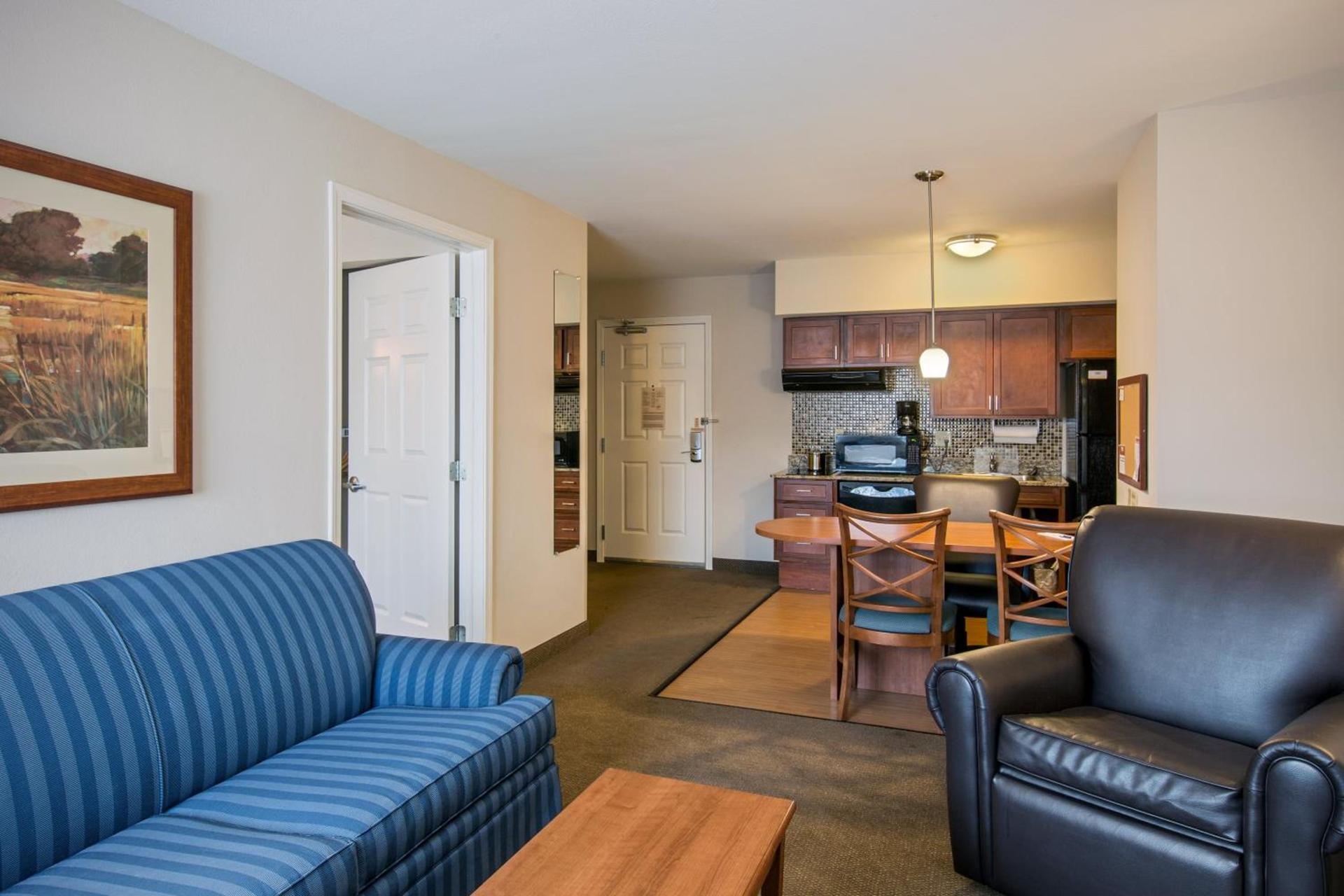 Candlewood Suites Pittsburgh-Cranberry by IHG photo 23