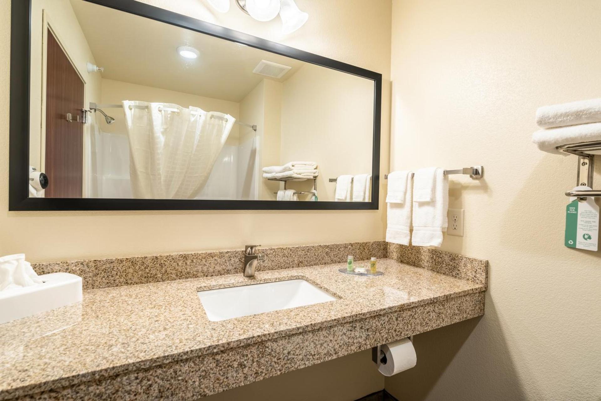 Cobblestone Inn & Suites - Kermit photo 25