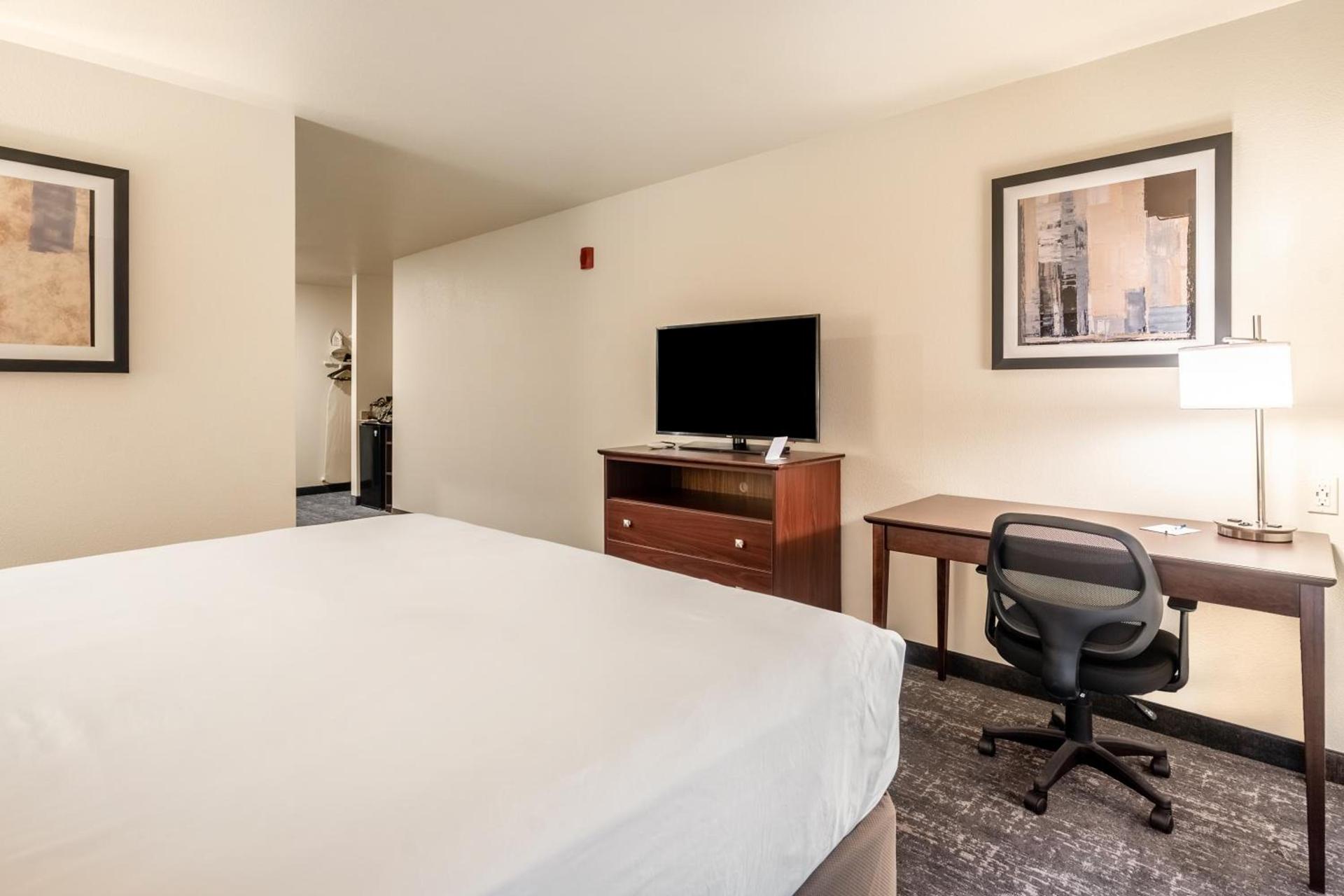 Cobblestone Inn & Suites - Kermit photo 21
