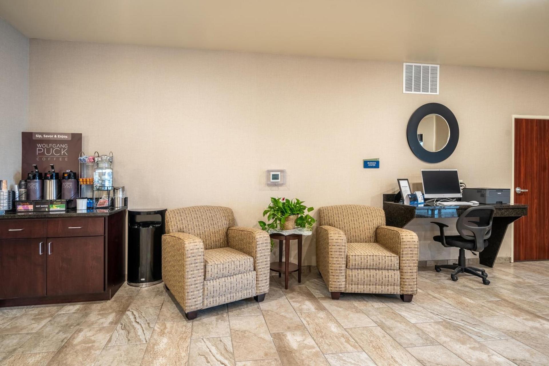 Cobblestone Inn & Suites - Kermit photo 6