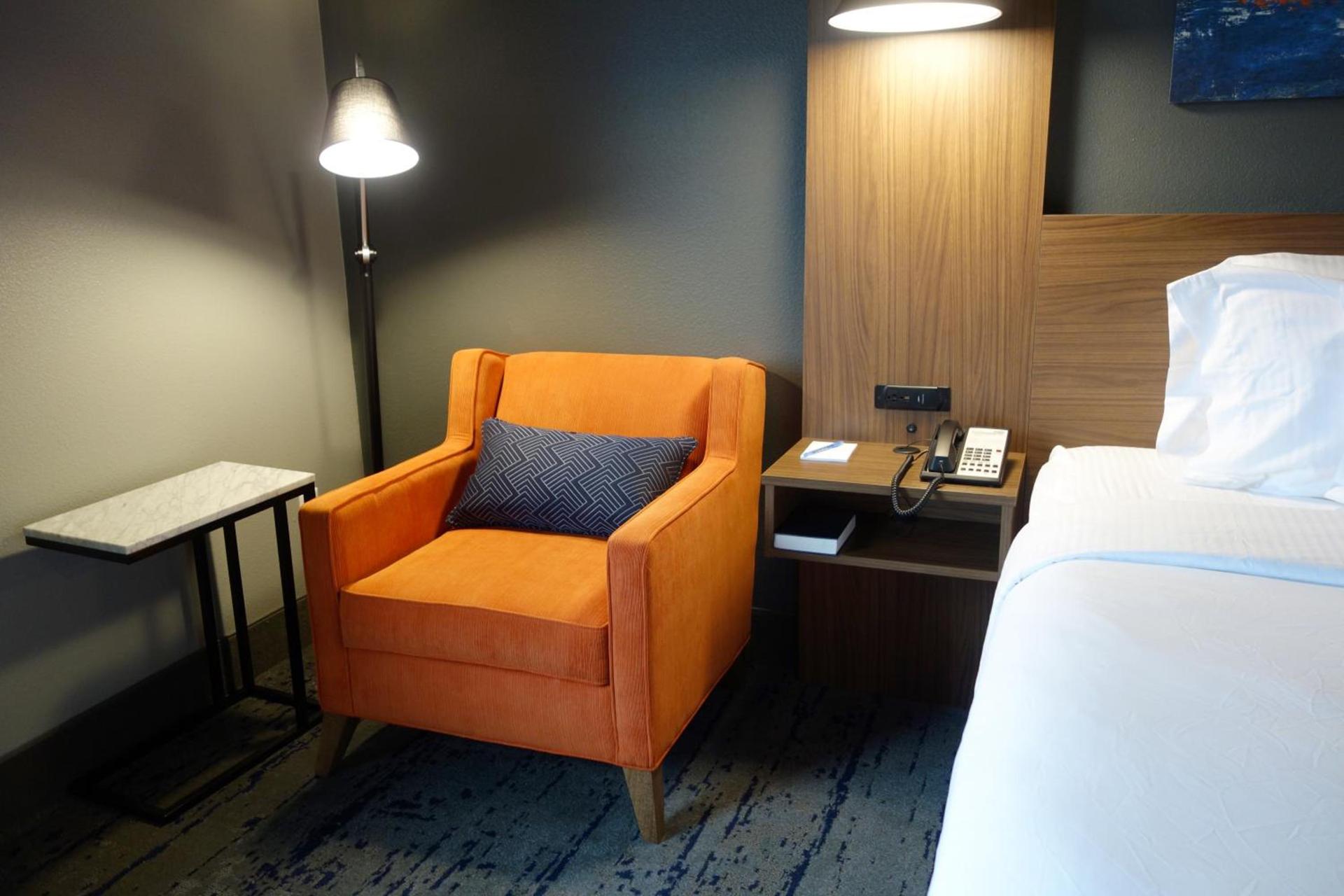 La Quinta Inn & Suites by Wyndham Springfield photo 53