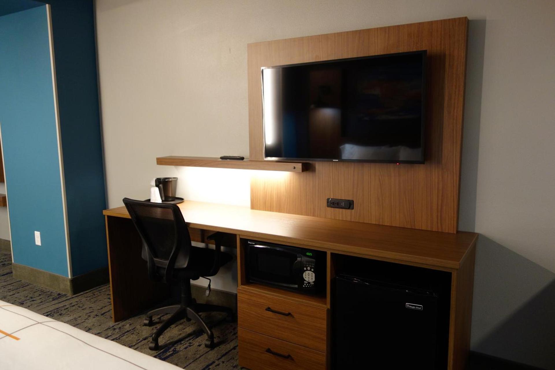 La Quinta Inn & Suites by Wyndham Springfield photo 54