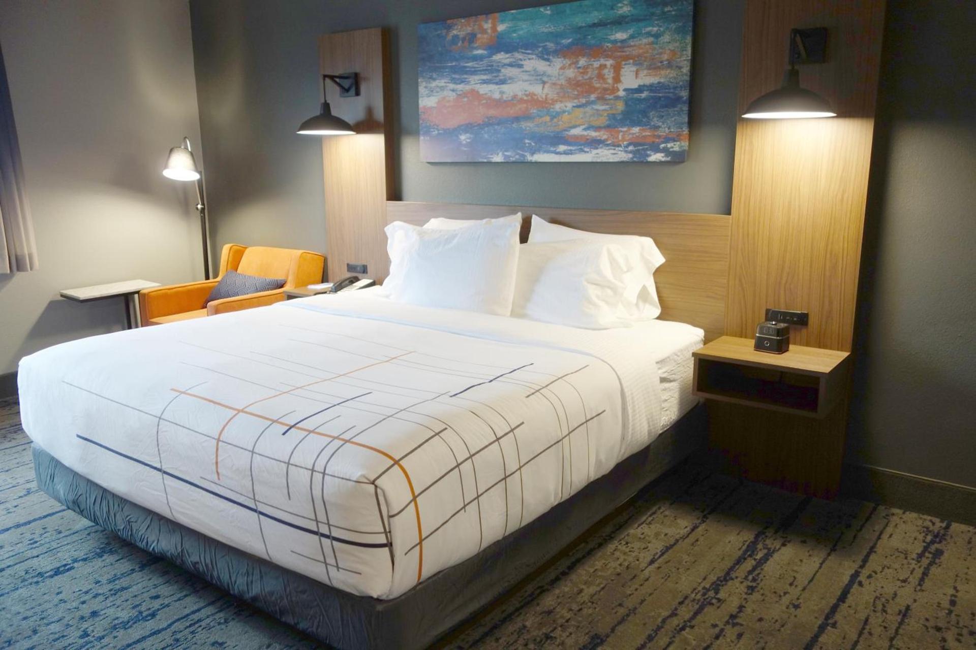 La Quinta Inn & Suites by Wyndham Springfield photo 49