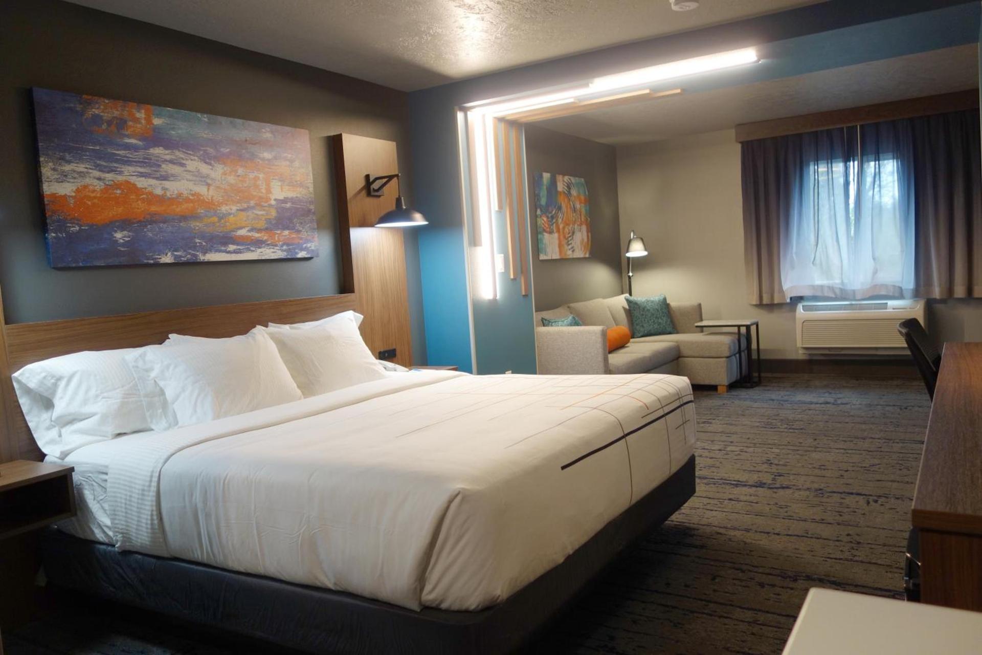 La Quinta Inn & Suites by Wyndham Springfield photo 48