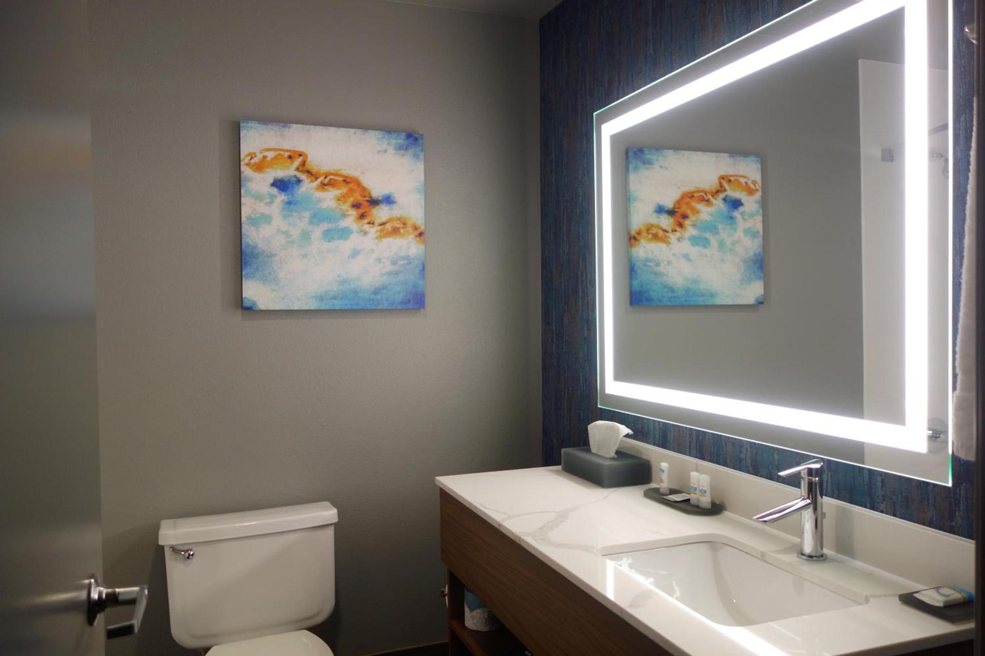 La Quinta Inn & Suites by Wyndham Springfield photo 57