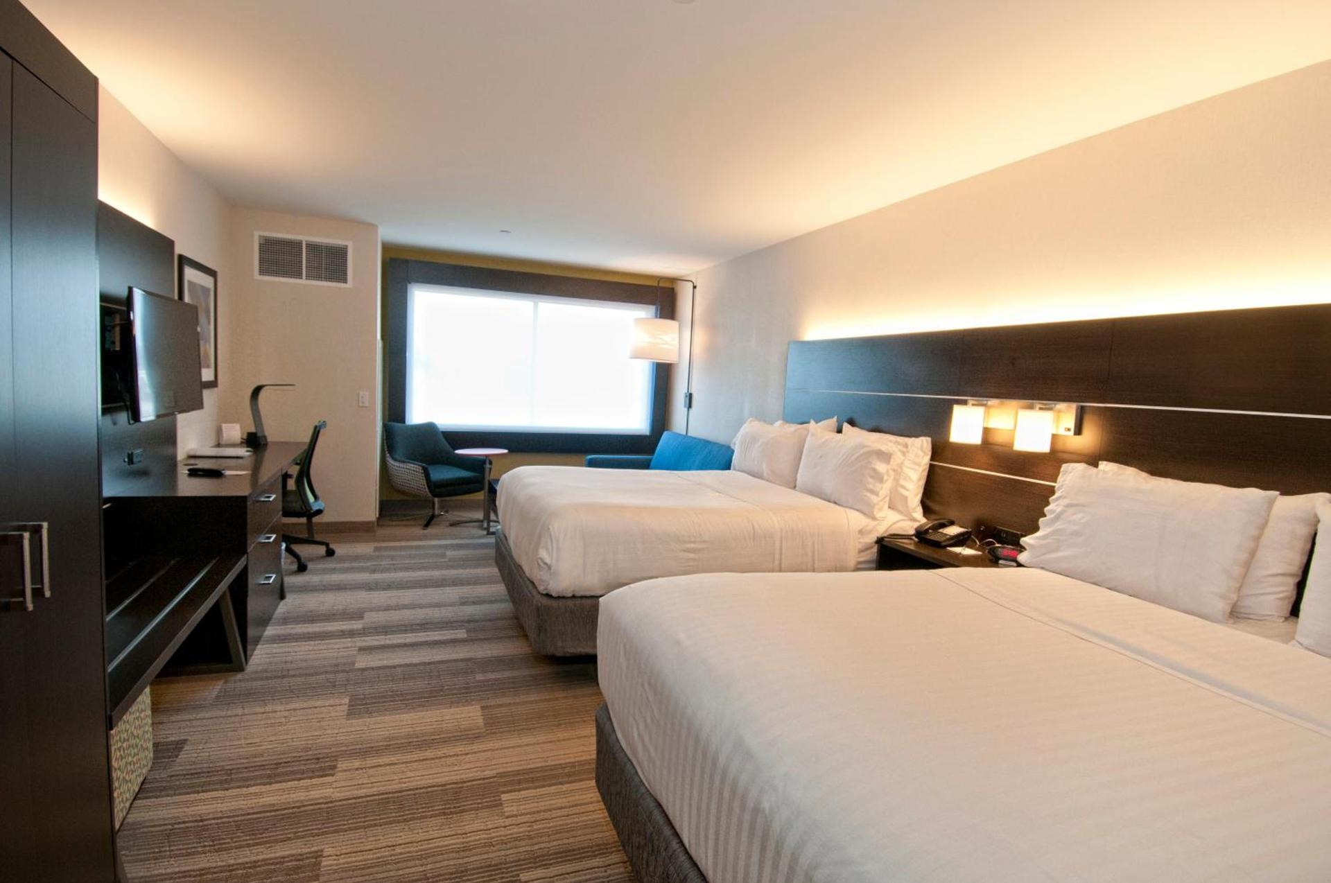 Holiday Inn Express & Suites Johnstown by IHG photo 31