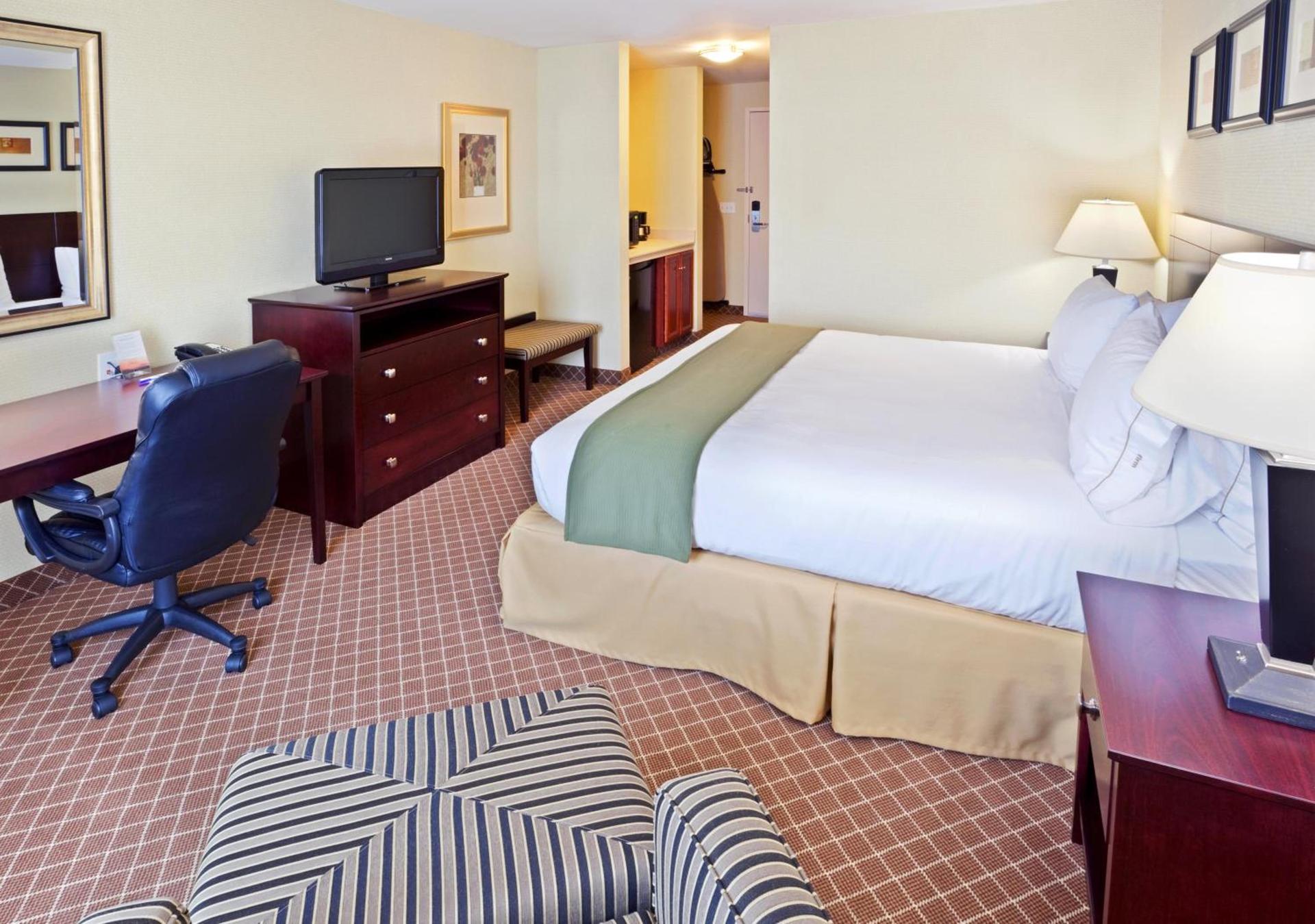 Holiday Inn Express Hotel & Suites Chehalis - Centralia by IHG photo 10