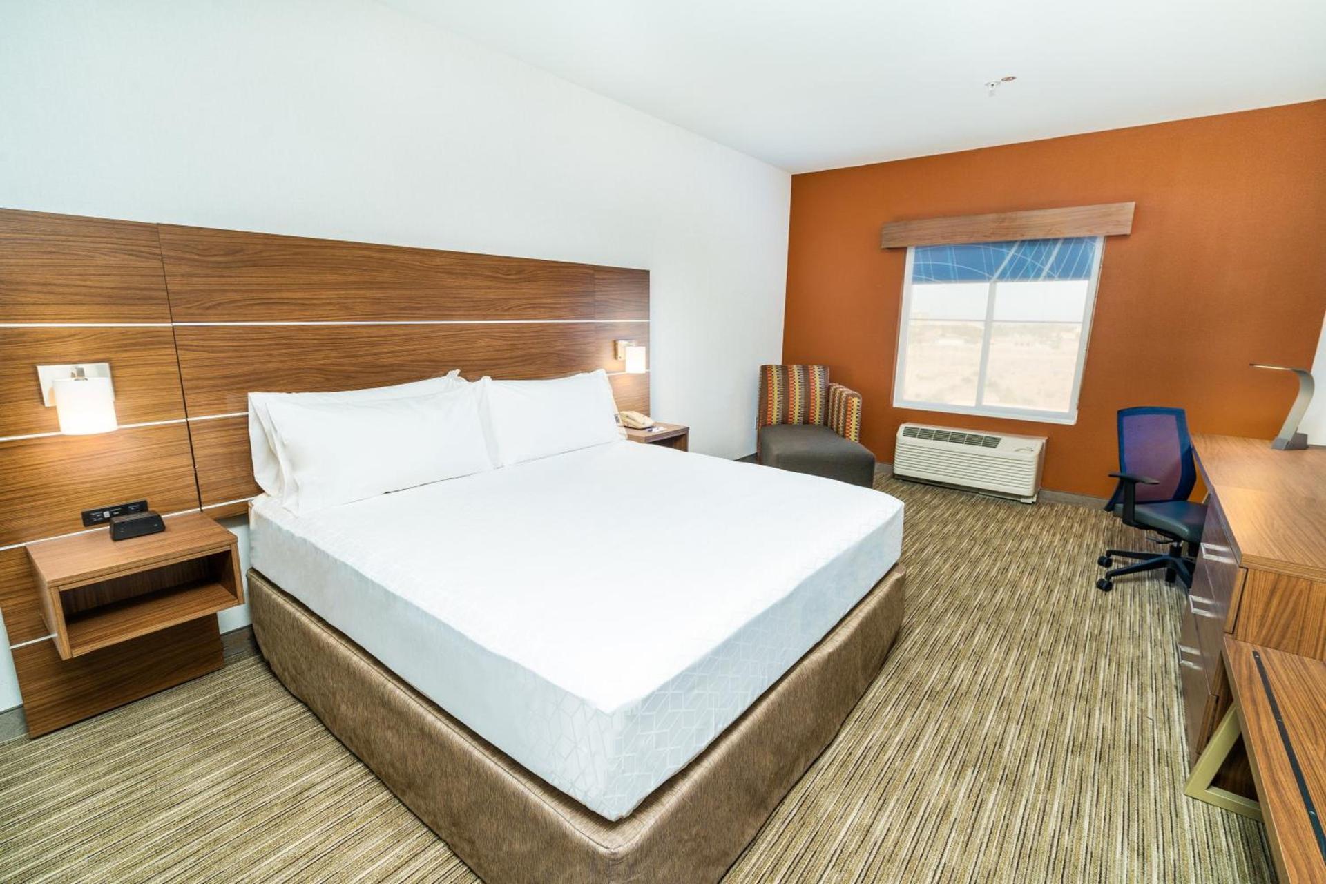 Holiday Inn Express & Suites Las Vegas SW Springvalley by IHG photo 29