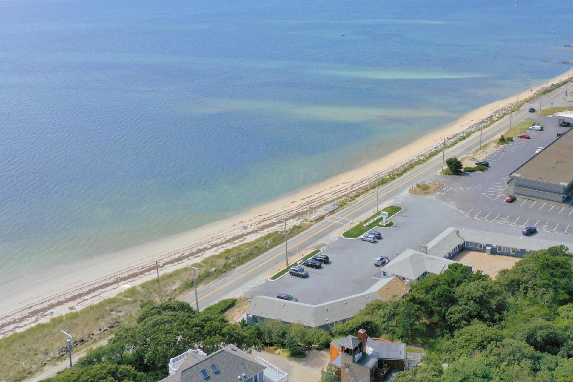 Breakwater Hotel photo 20