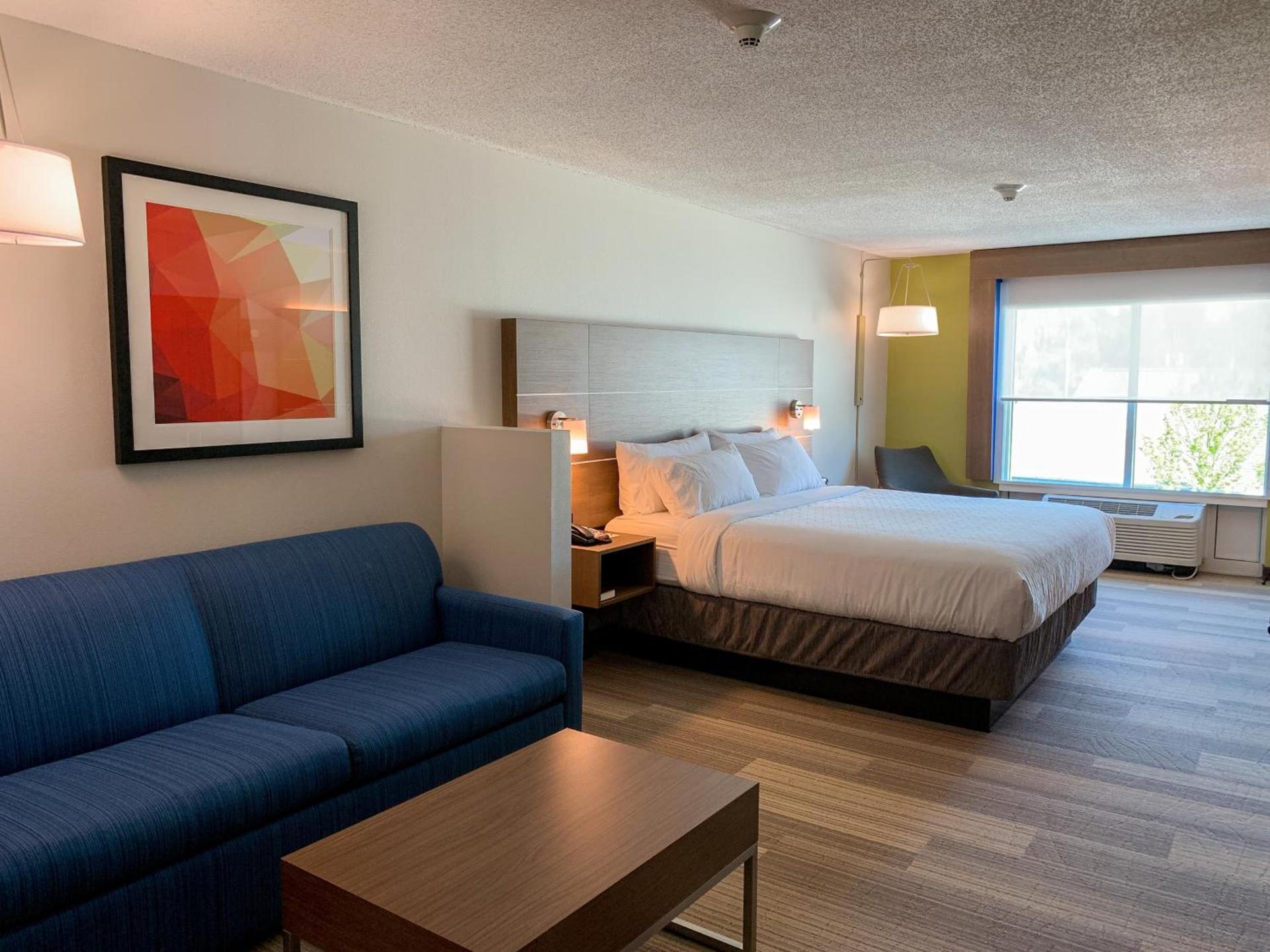 Holiday Inn Express & Suites Lexington Downtown Area-Keeneland by IHG photo 36