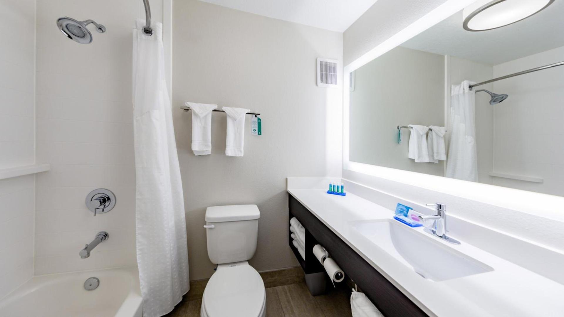 Holiday Inn Express & Suites Hood River by IHG photo 13