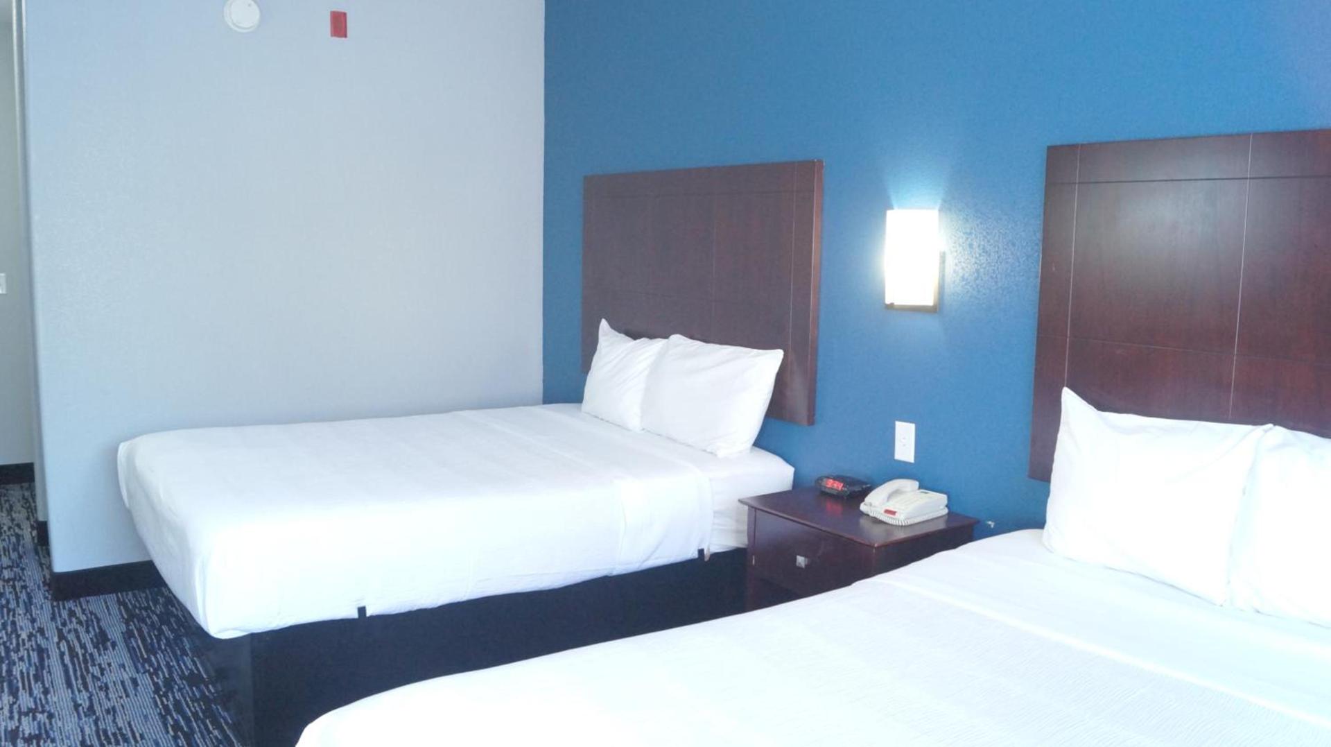 Magnolia Inn and Suites Olive Branch photo 18