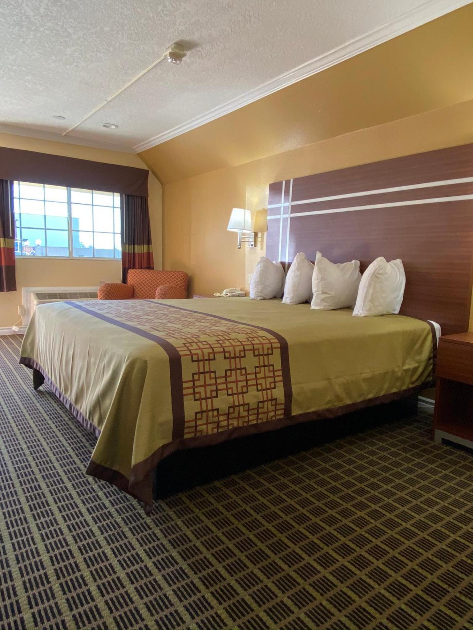 Americas Best Value Inn - Azusa/Pasadena photo 7