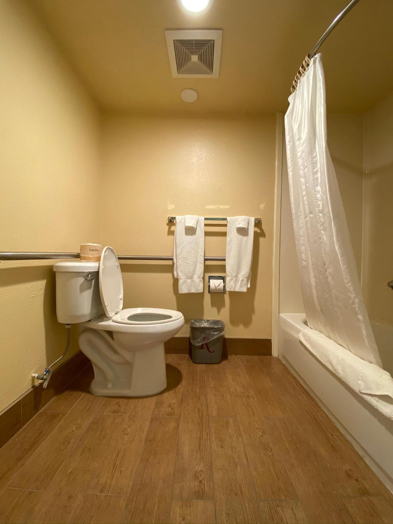 Americas Best Value Inn - Azusa/Pasadena photo 8