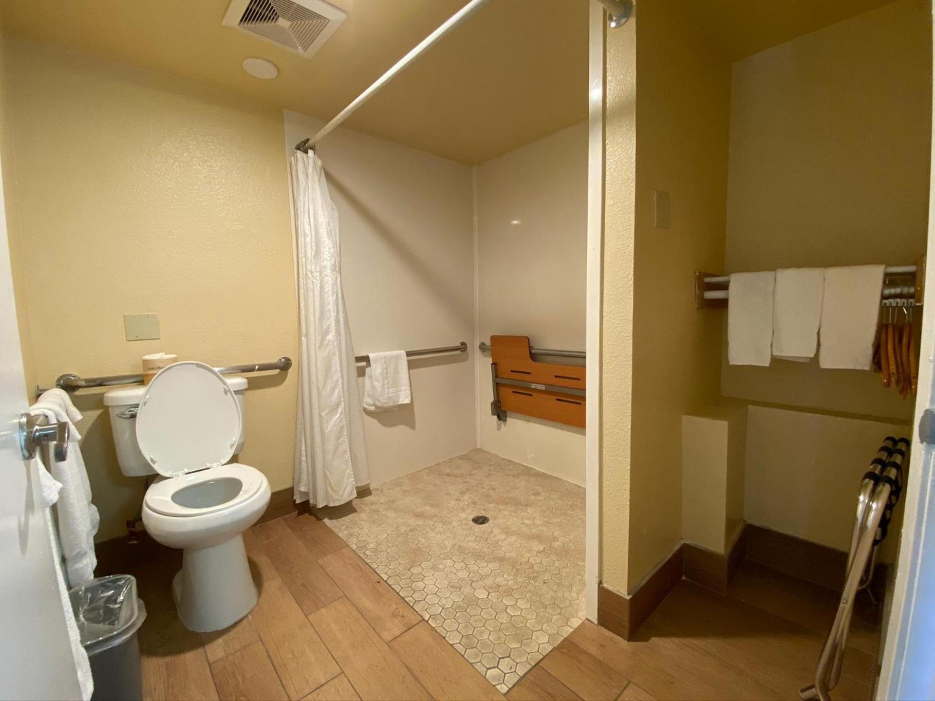 Americas Best Value Inn - Azusa/Pasadena photo 5