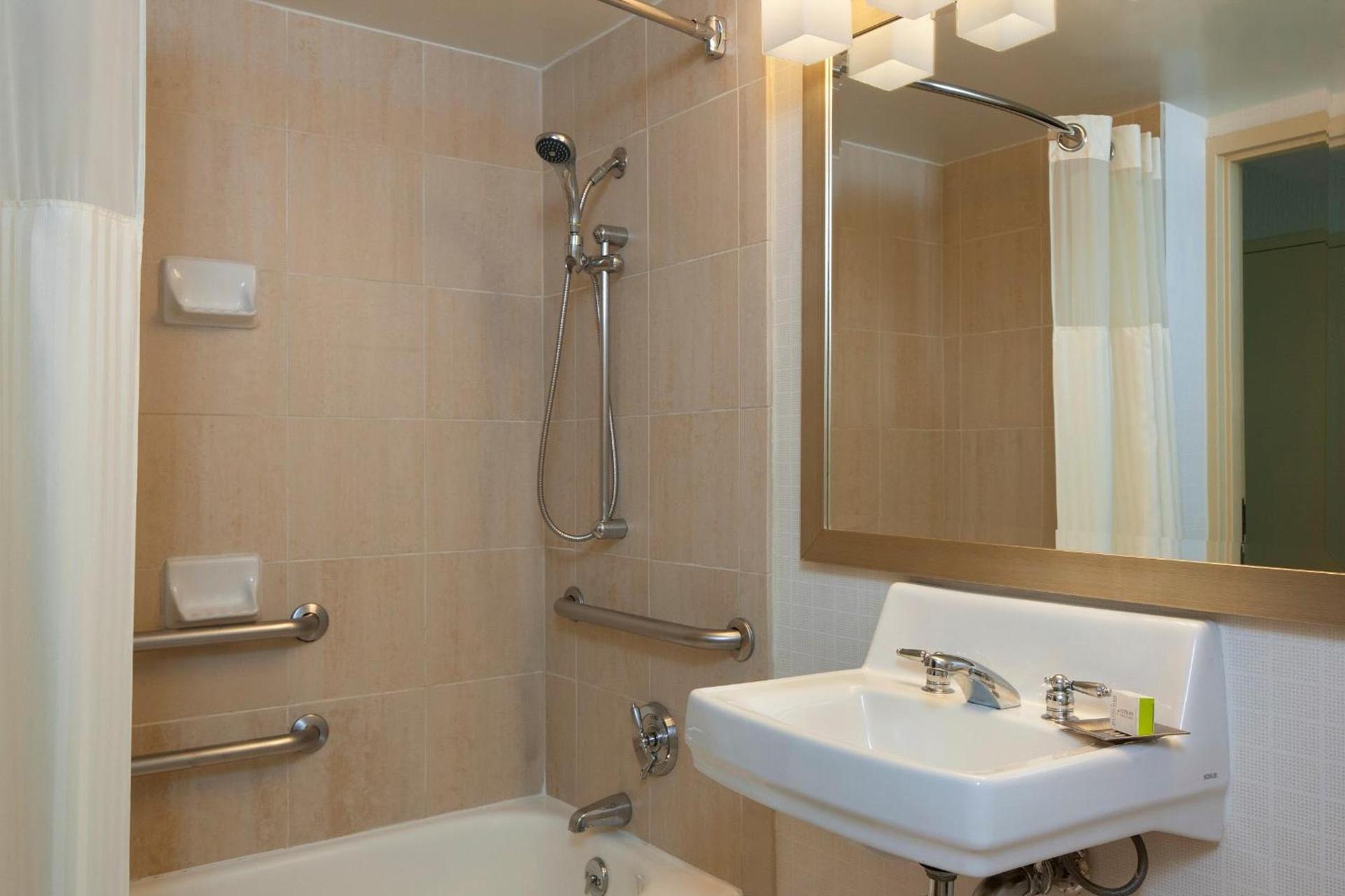 Hotel Silver Spring photo 2